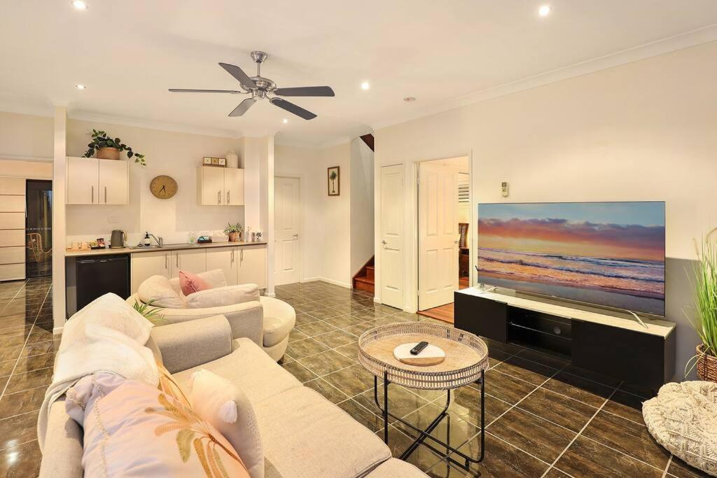 Luxury Holiday Home in Alex - Heated Pool - Pets Allowed