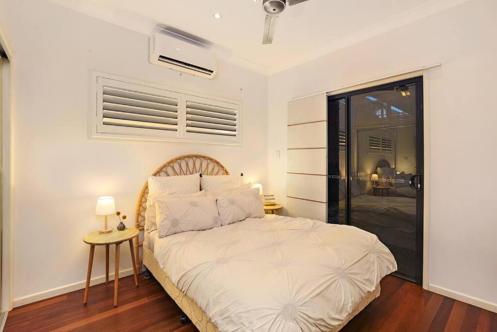 Luxury Holiday Home in Alex - Heated Pool - Pets Allowed