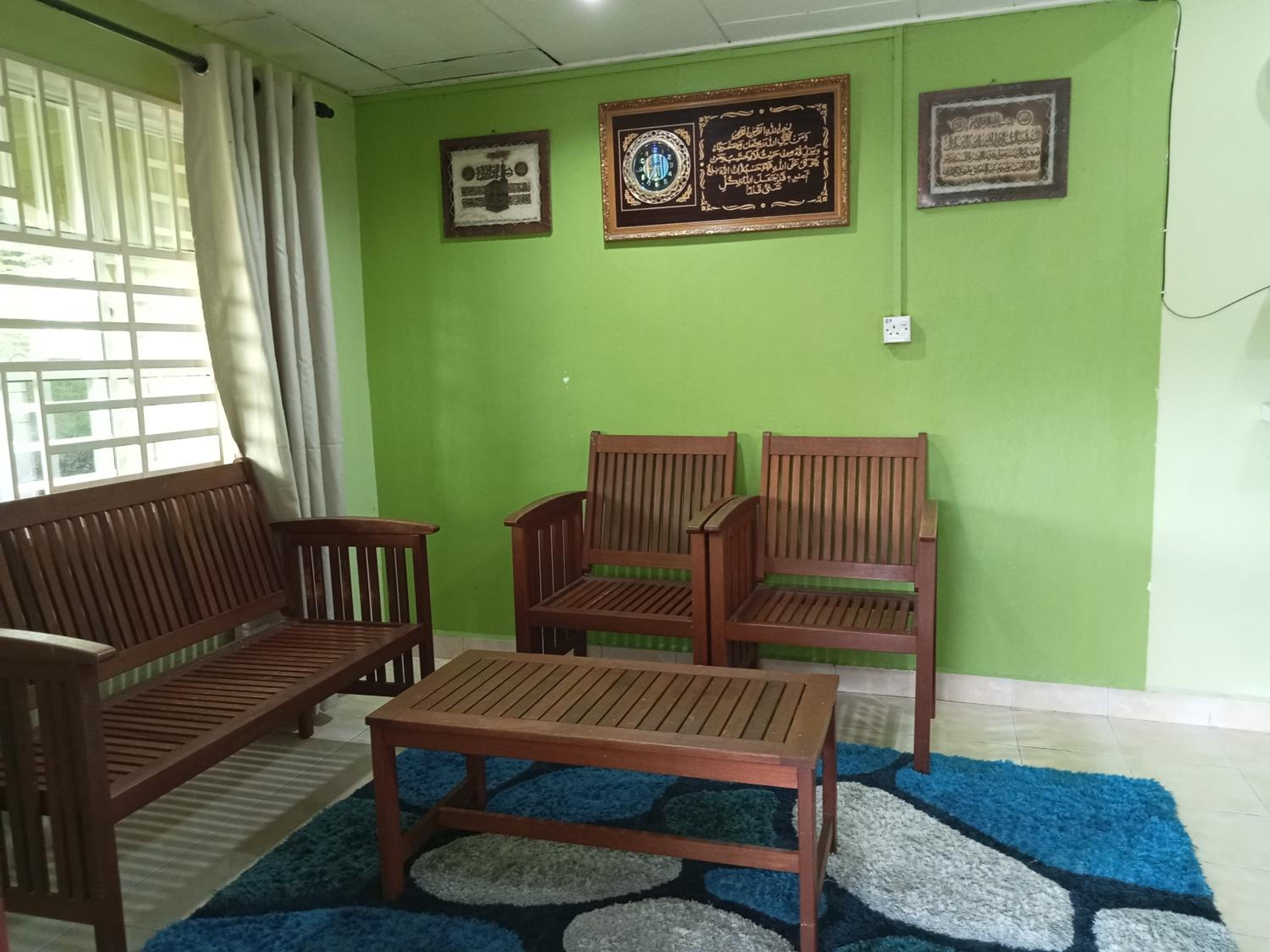 Ali Homestay Desa Permai Bukit Kuang photo 5