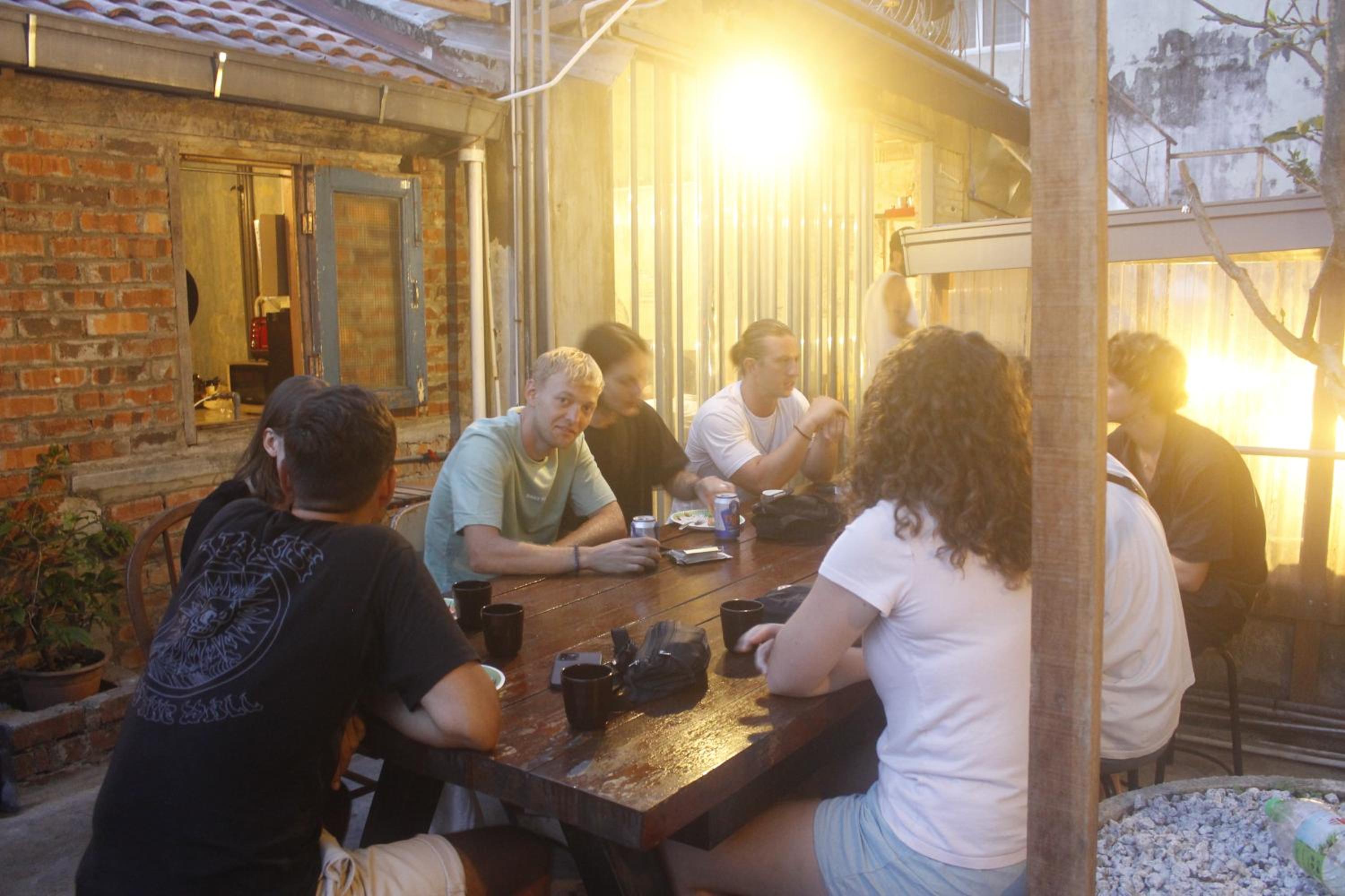 Chinatown Hostel by Mingle - Rooftop Private Jacuzzi with Bar