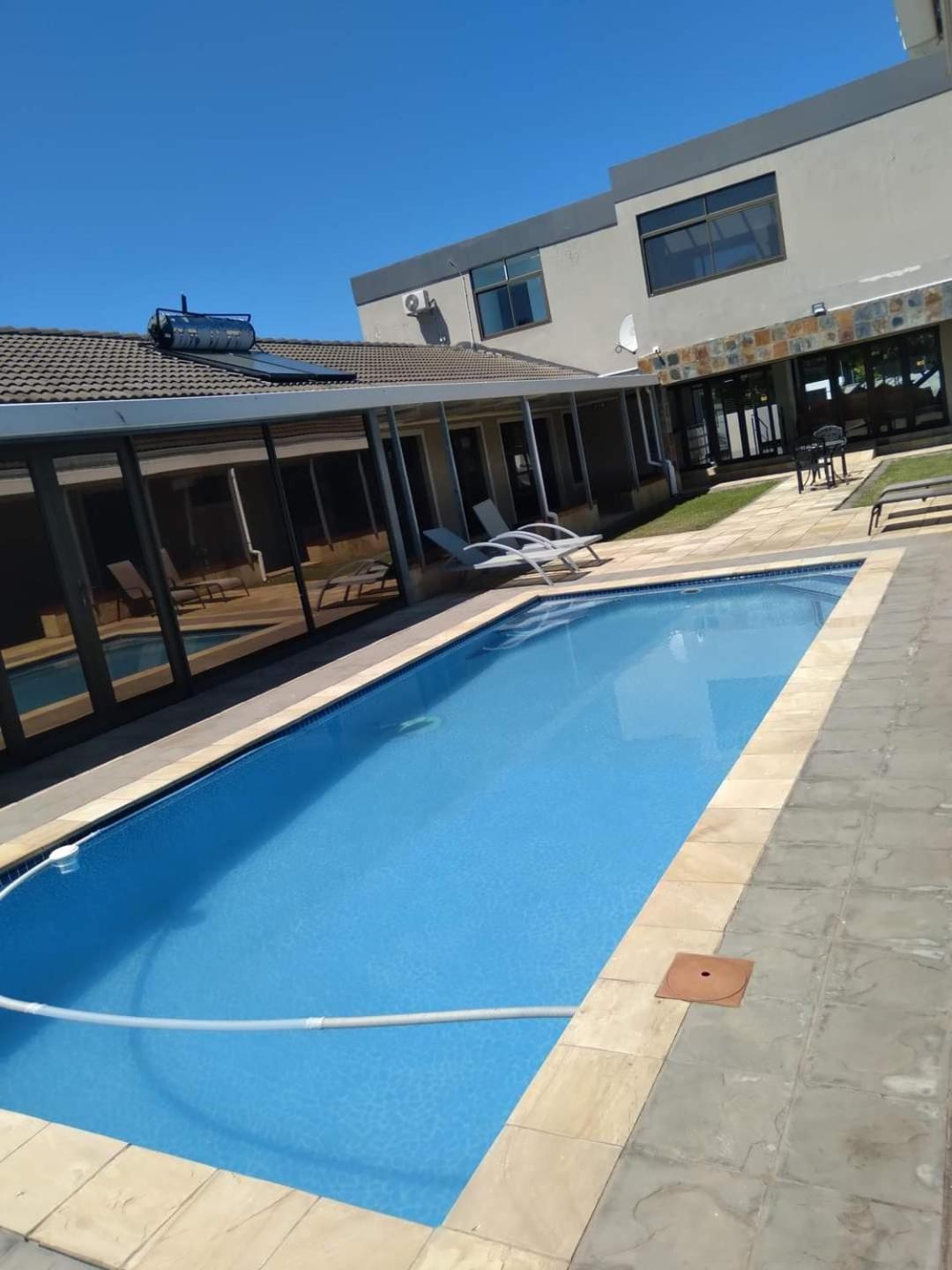 Avalon Lodge
