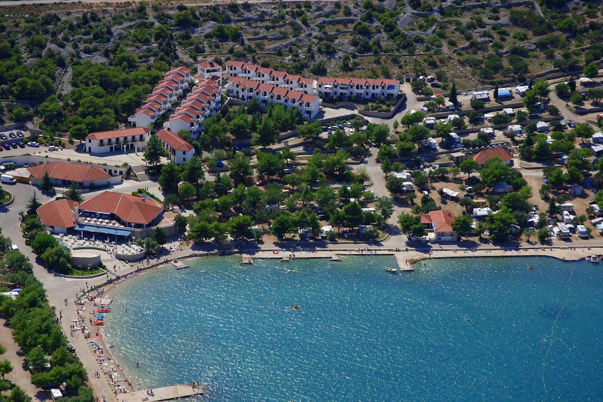 Mobile Homes Jezera view 2