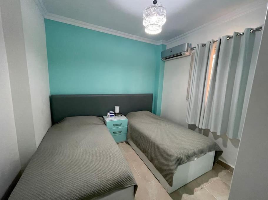 Lovely 3 bedroom ground floor flat. Private garden