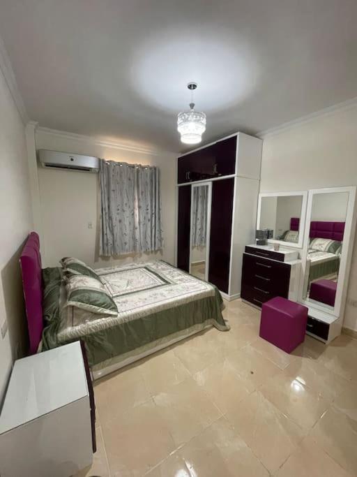 Lovely 3 bedroom ground floor flat. Private garden