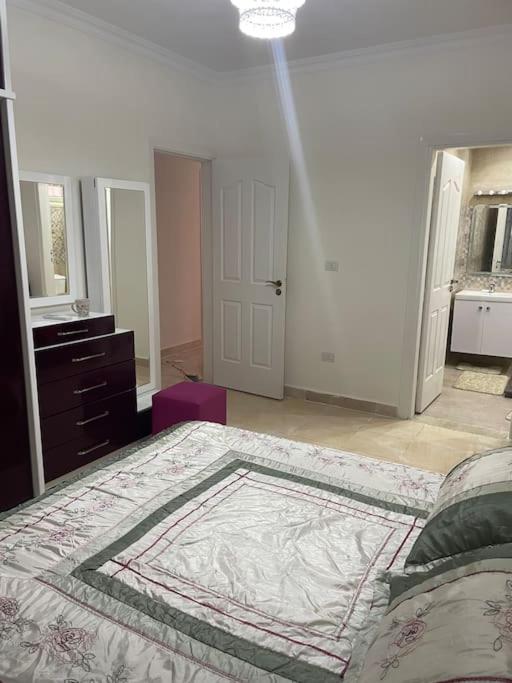 Lovely 3 bedroom ground floor flat. Private garden