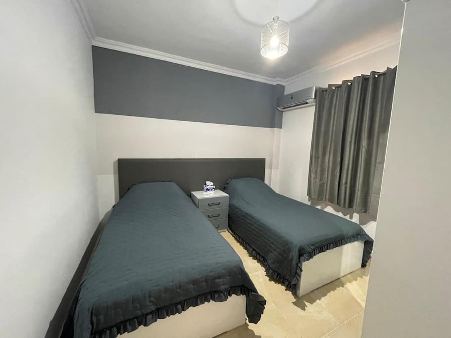 Lovely 3 bedroom ground floor flat. Private garden