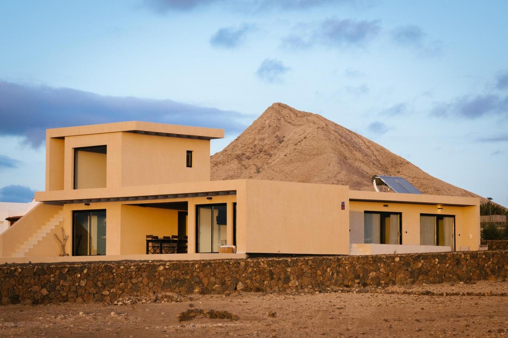 Essea Living Tindaya with heated pool