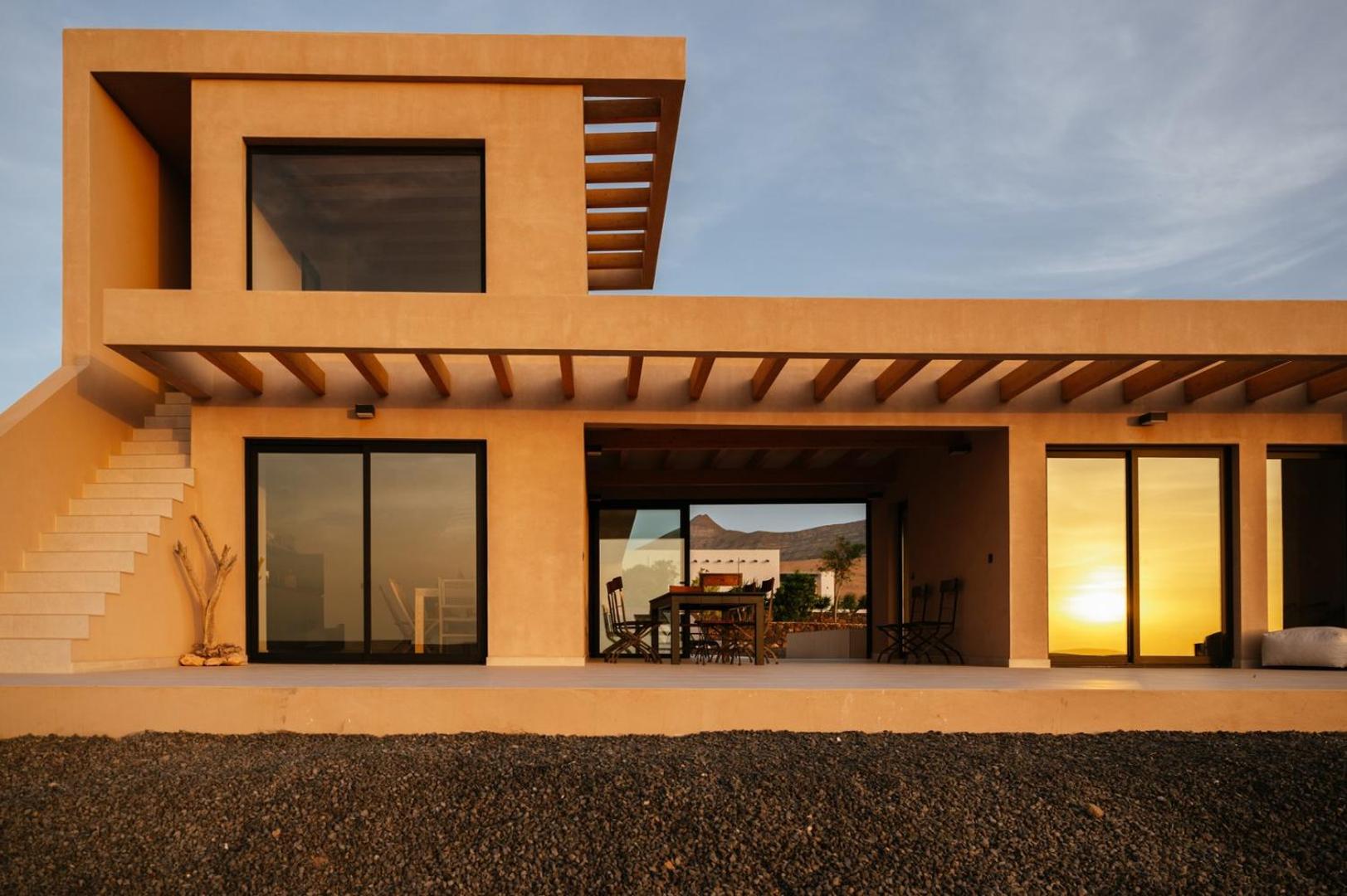 Essea Living Tindaya with heated pool