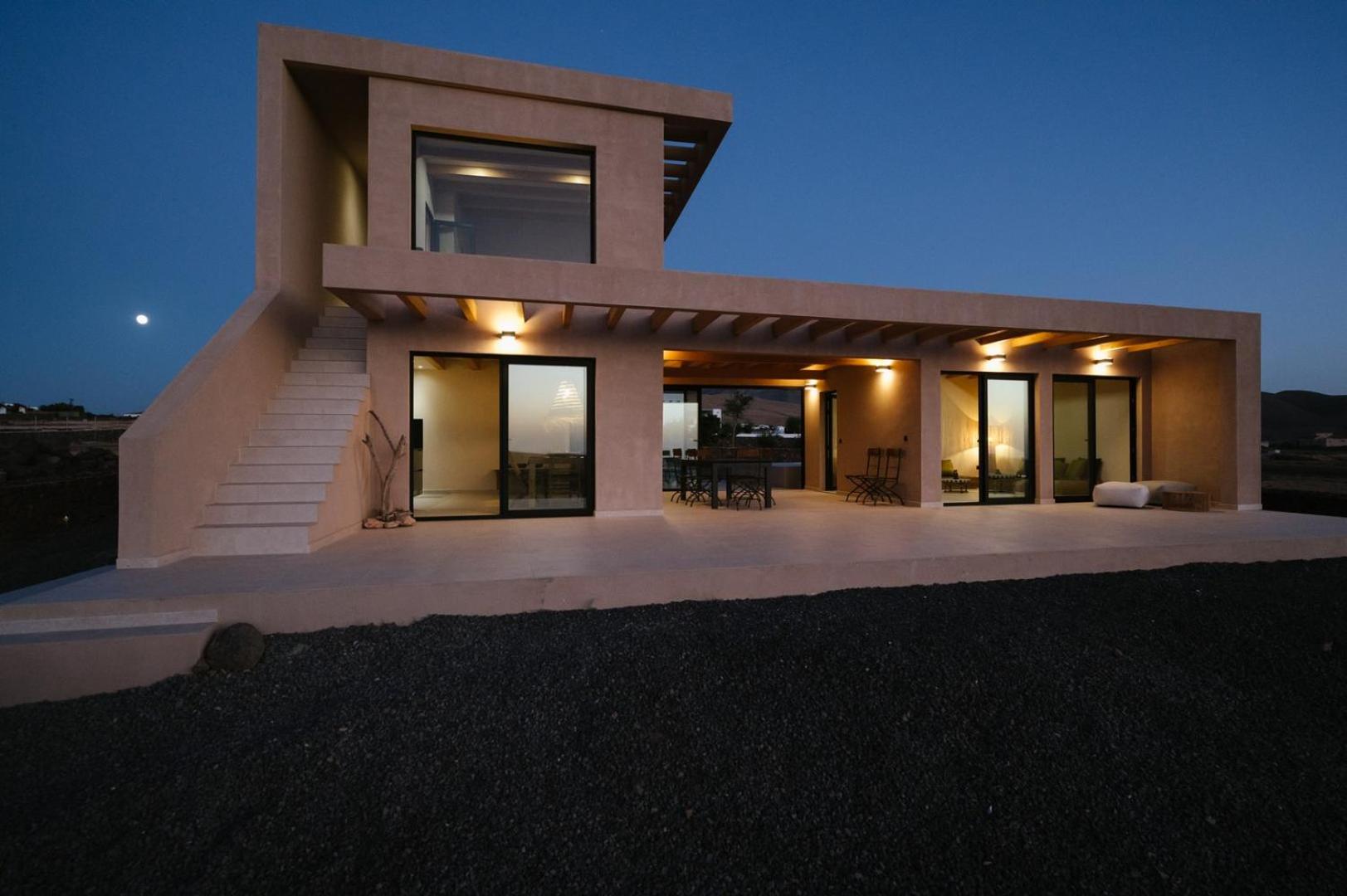 Essea Living Tindaya with heated pool