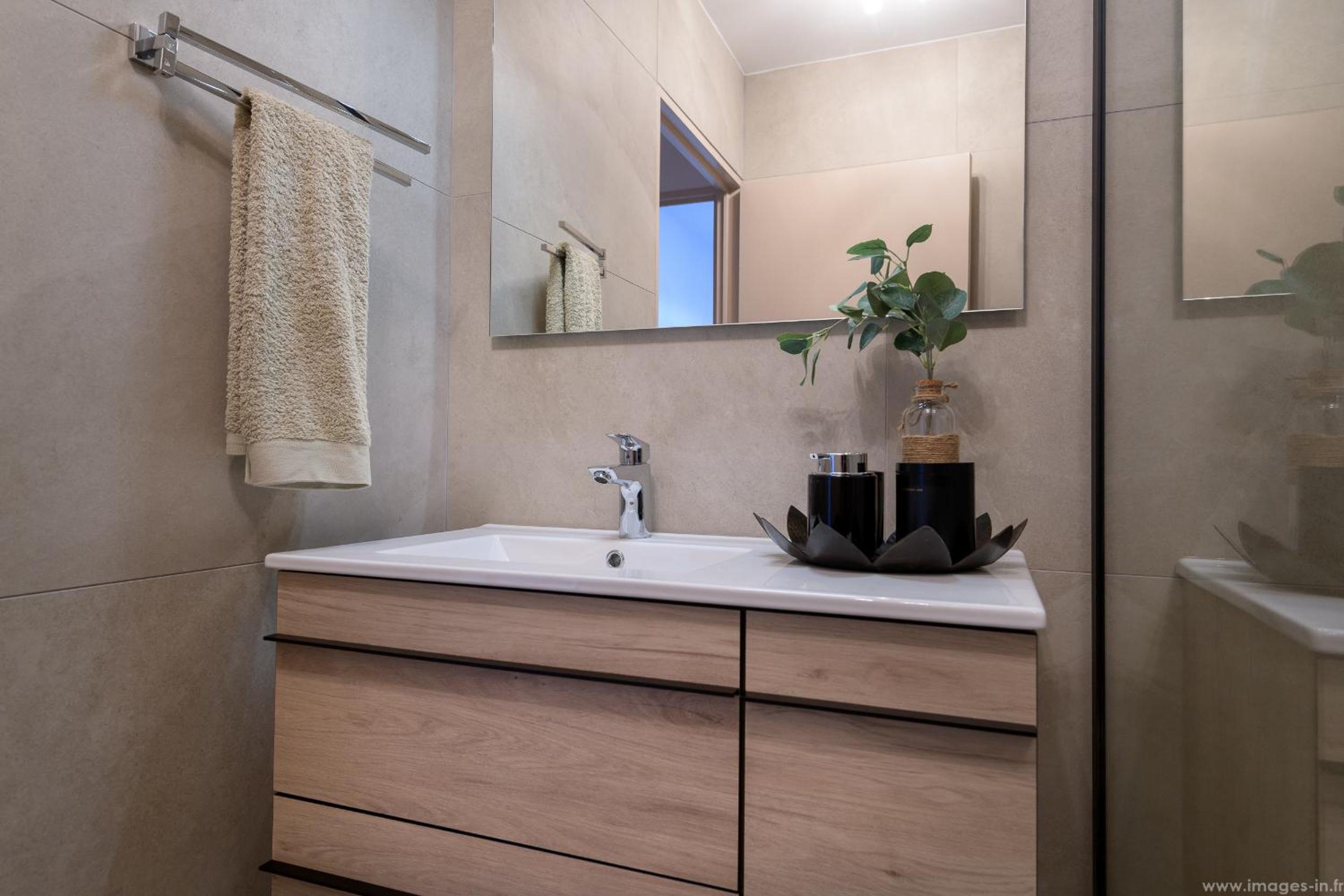 City Cocoon T2 rénové proche centre Saint Denis