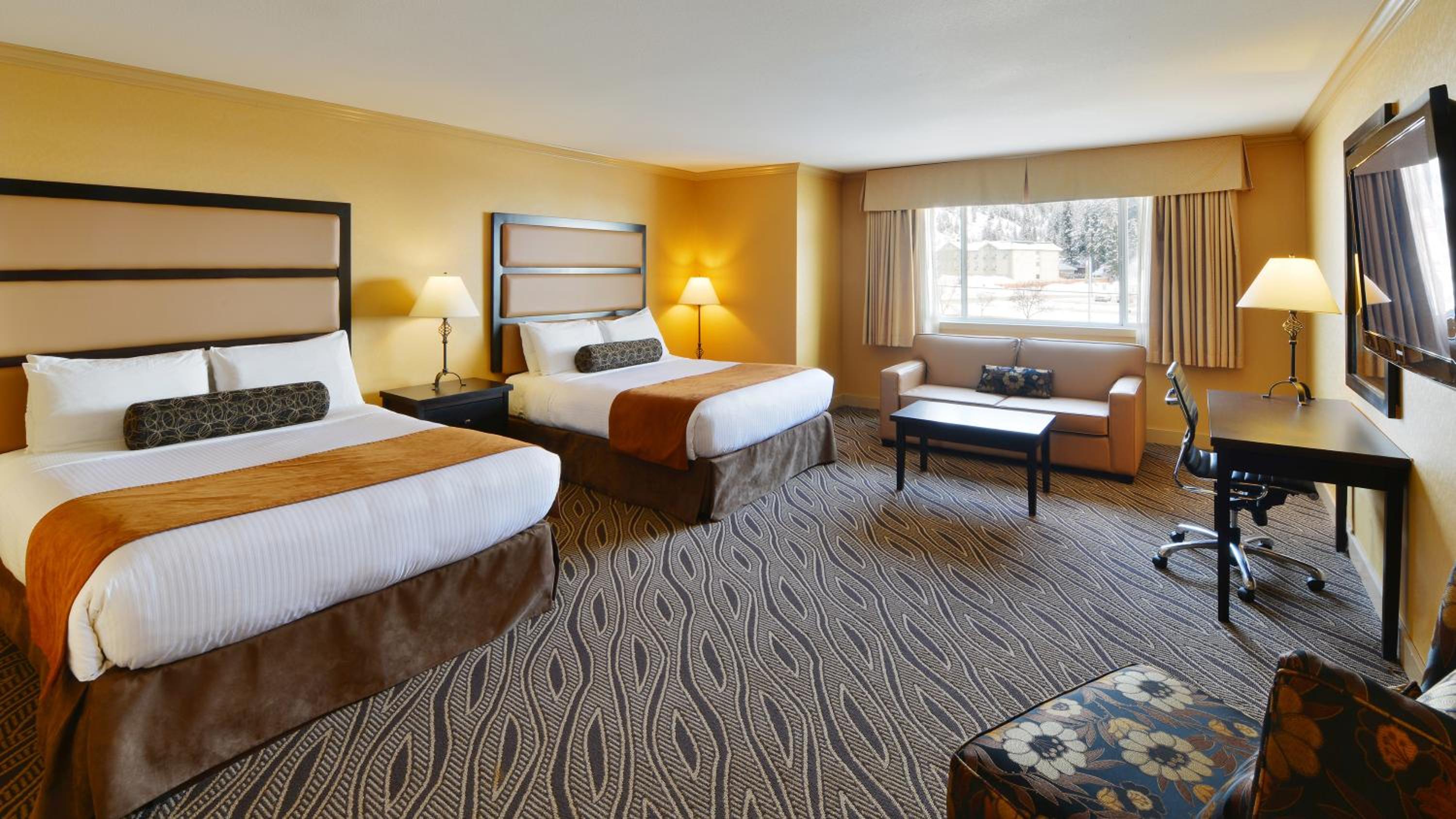 Golden Vacations - Prestige Inn Golden - Property Image 3