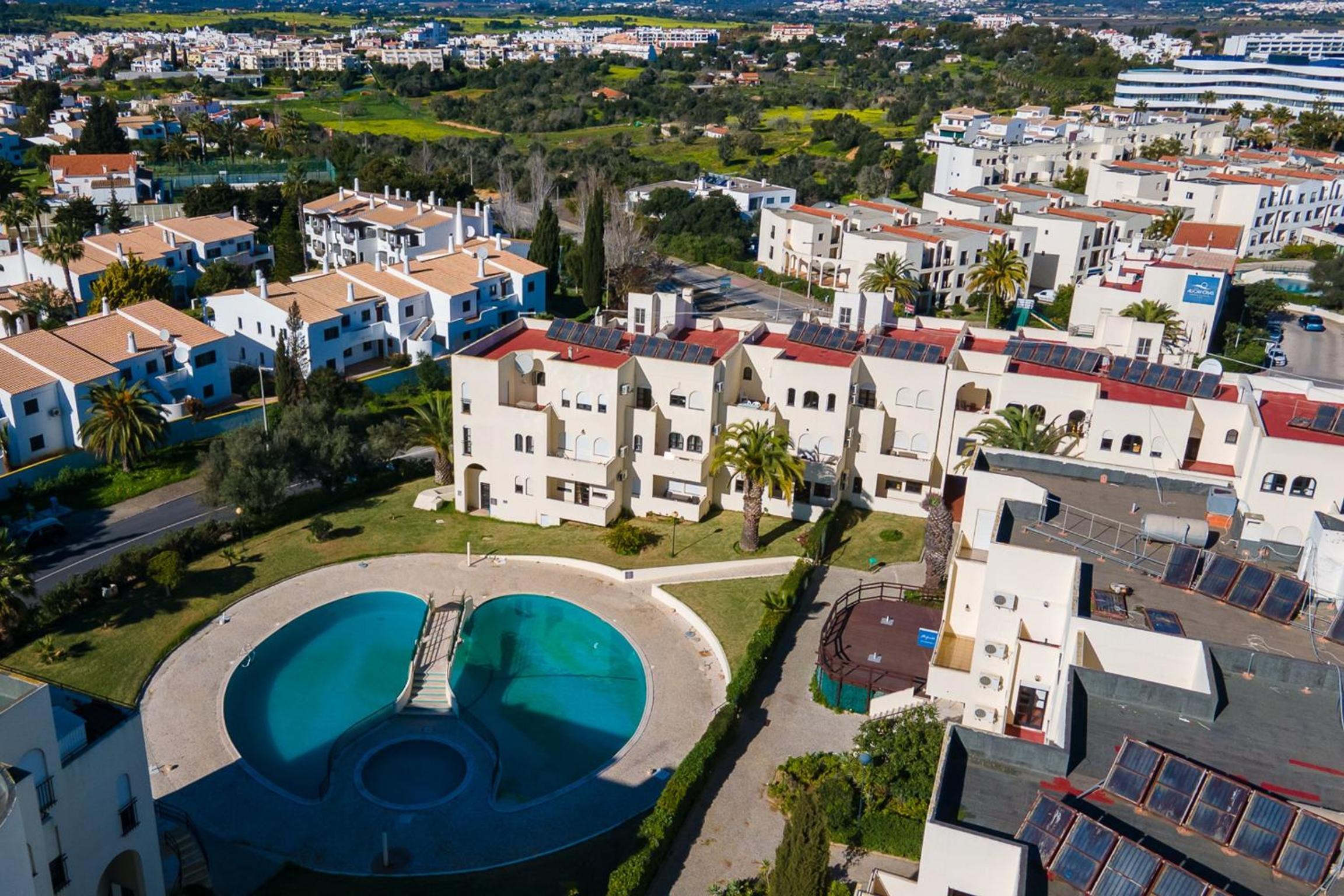 Quinta dos Arcos 2BR w/ AC & Pool by LovelyStay view 4