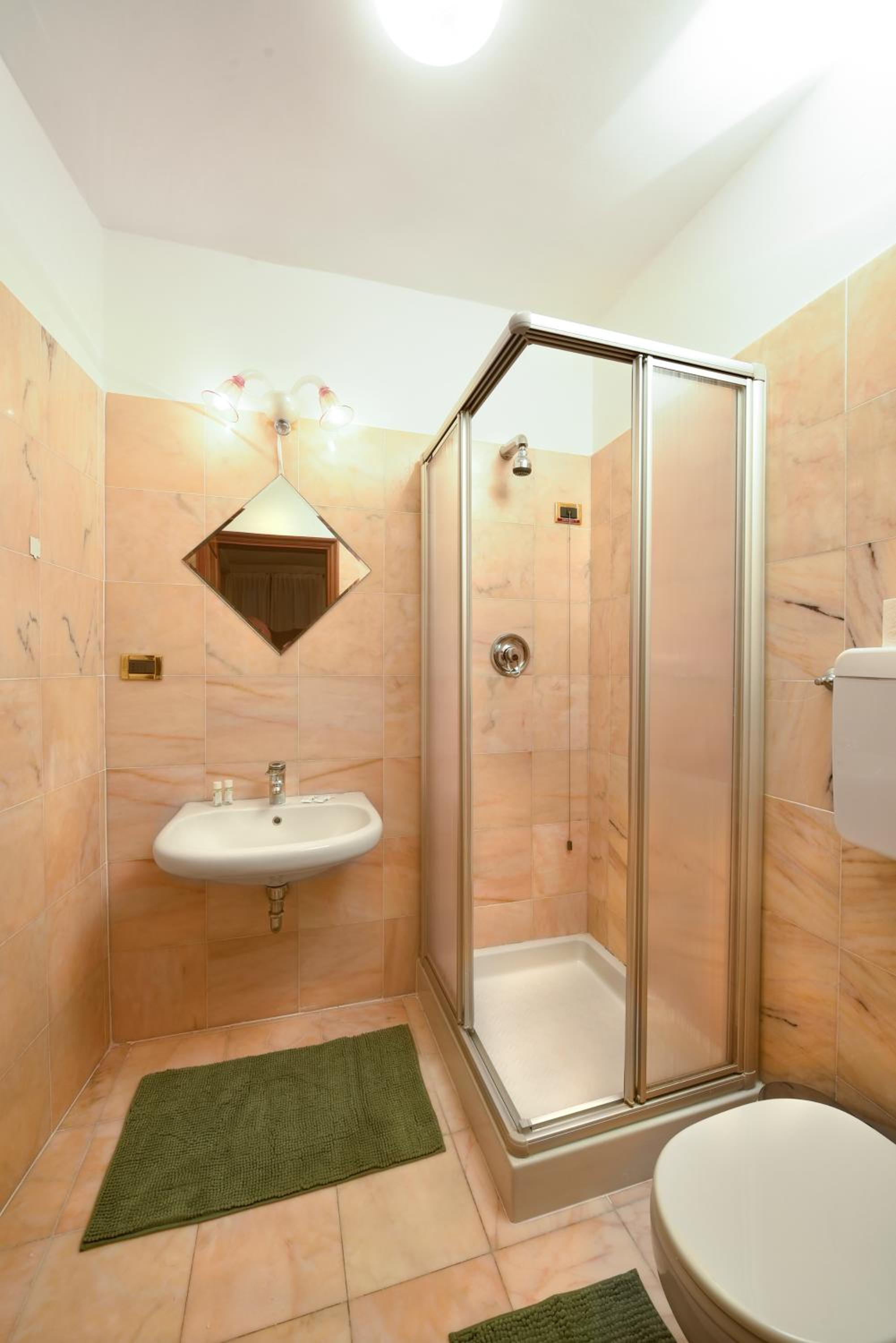 Anzolo Palace - Rooms & Apartments