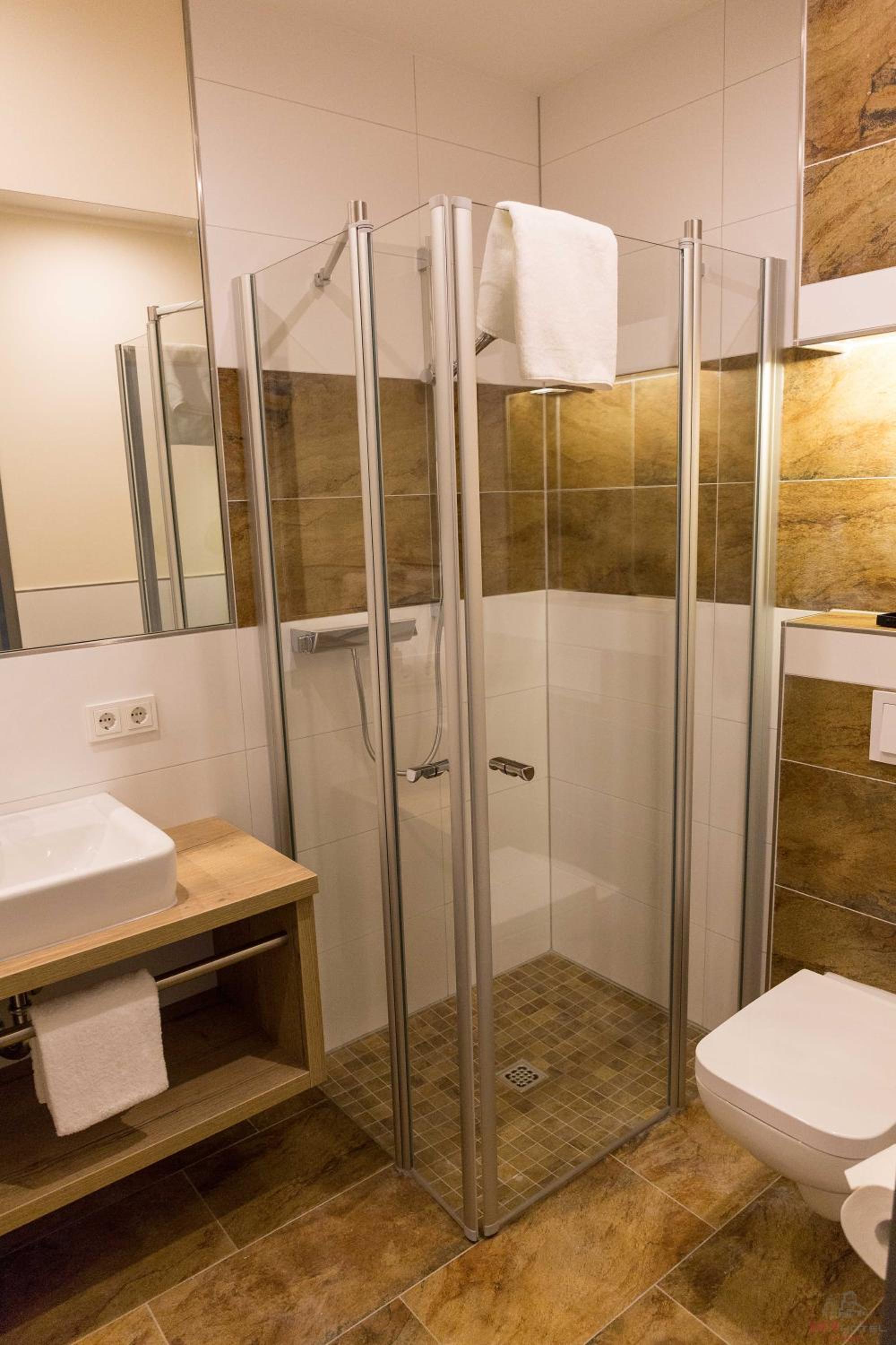 SKY Hotel Cloppenburg - Property Image 29