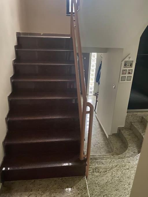İstanbul Boğaz’ında, bahçeli, 5 katlı Villa-500m2