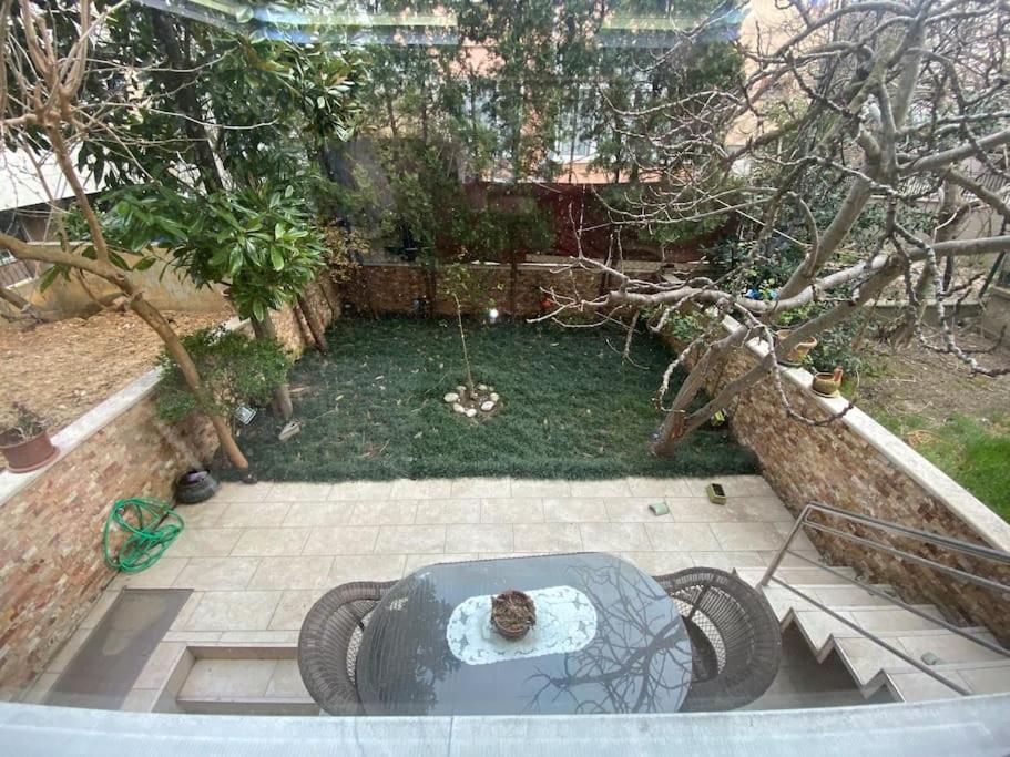 İstanbul Boğaz’ında, bahçeli, 5 katlı Villa-500m2
