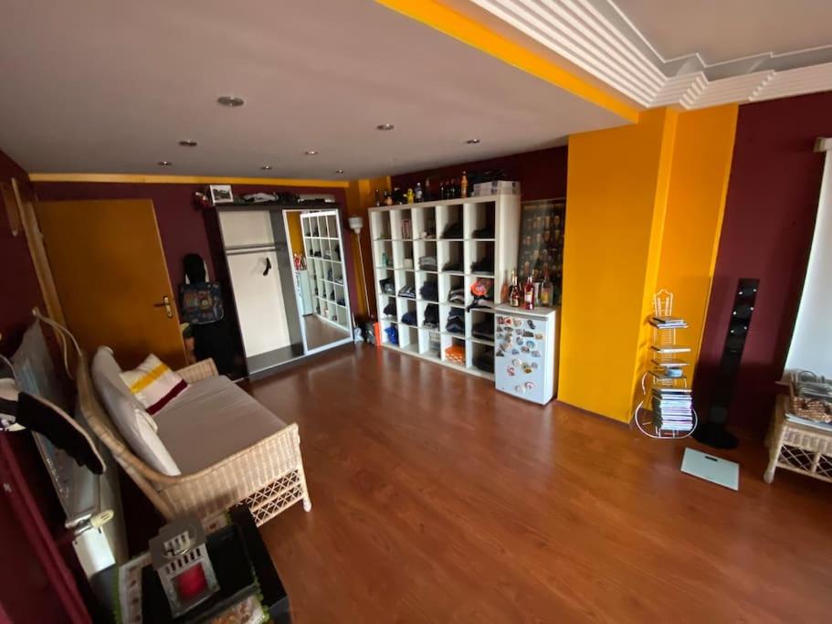 İstanbul Boğaz’ında, bahçeli, 5 katlı Villa-500m2
