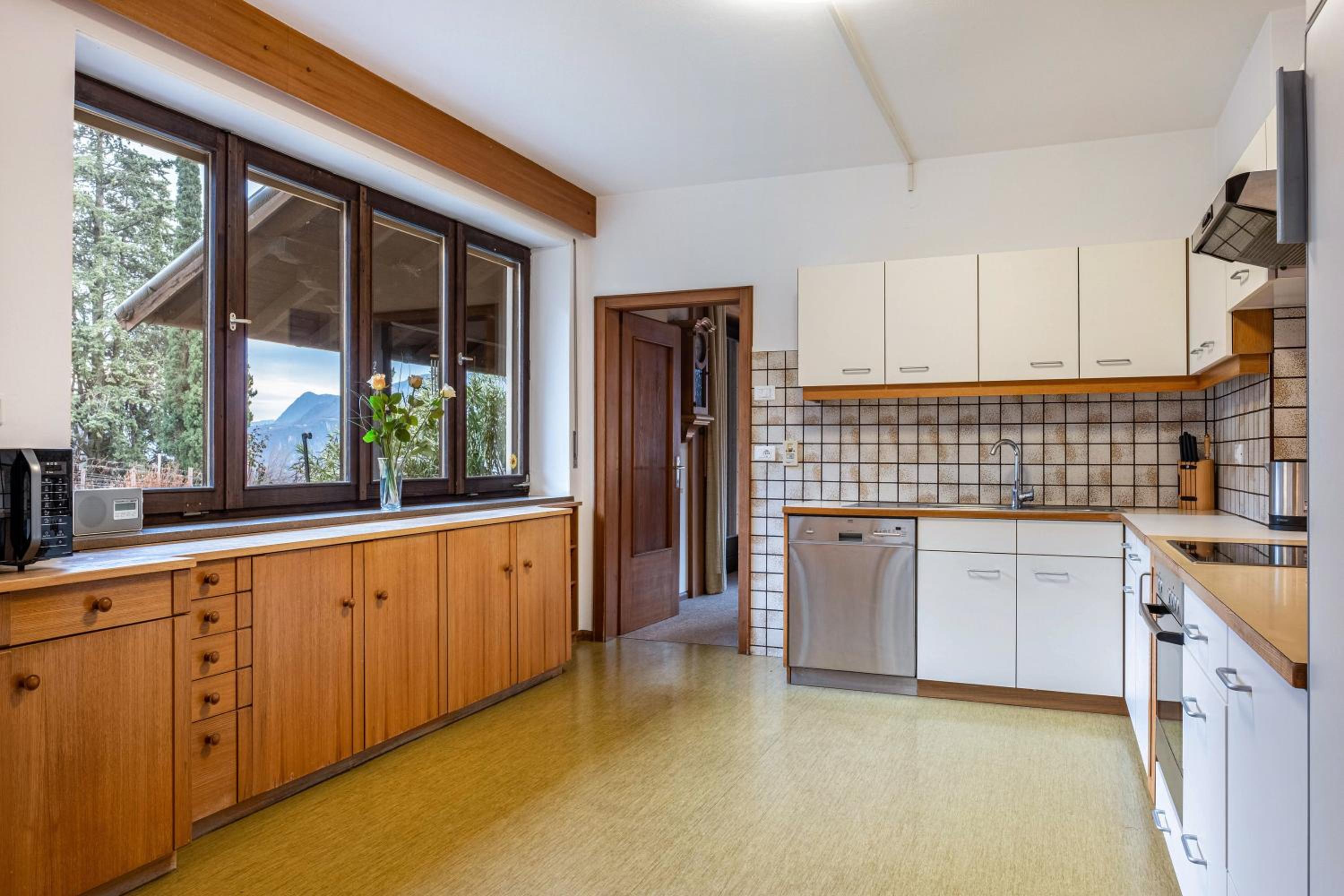 Villa Pinie Apt 1 view 4