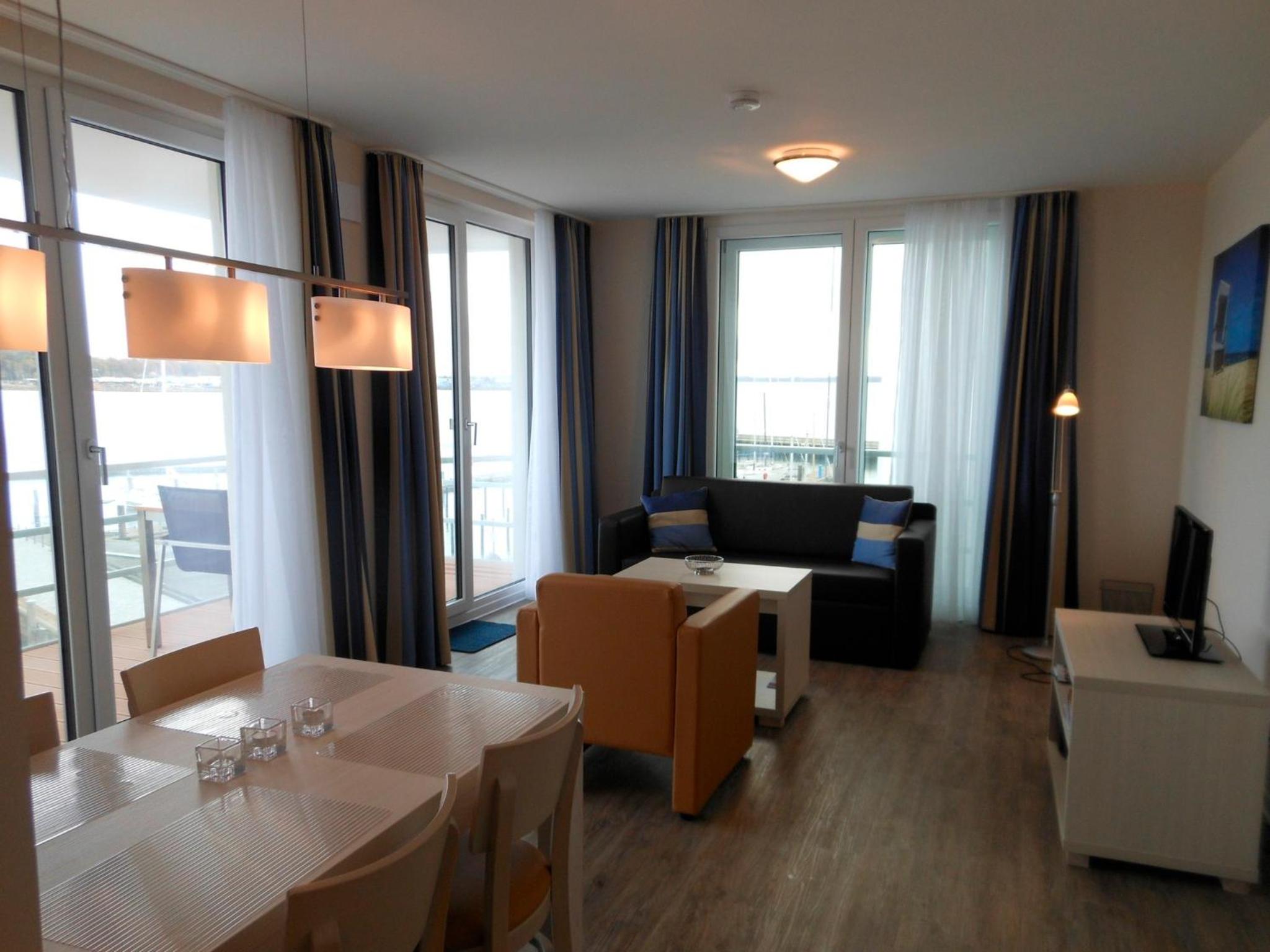 Apartment 32, Apartmenthaus Hafenspitze, Blickrichtung Binnenhafen Nordoffenes Meer