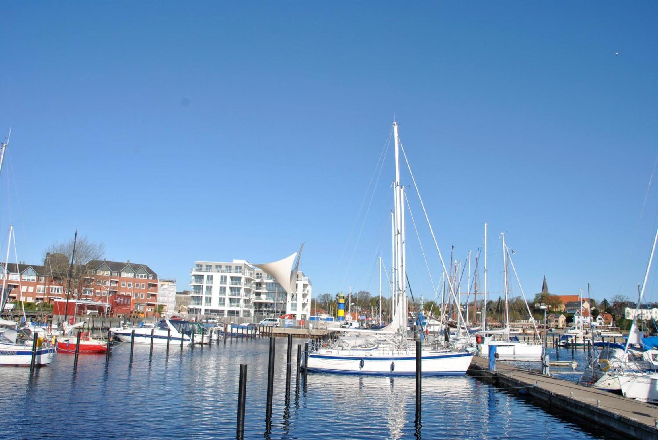 Apartment 32, Apartmenthaus Hafenspitze, Blickrichtung Binnenhafen Nordoffenes Meer