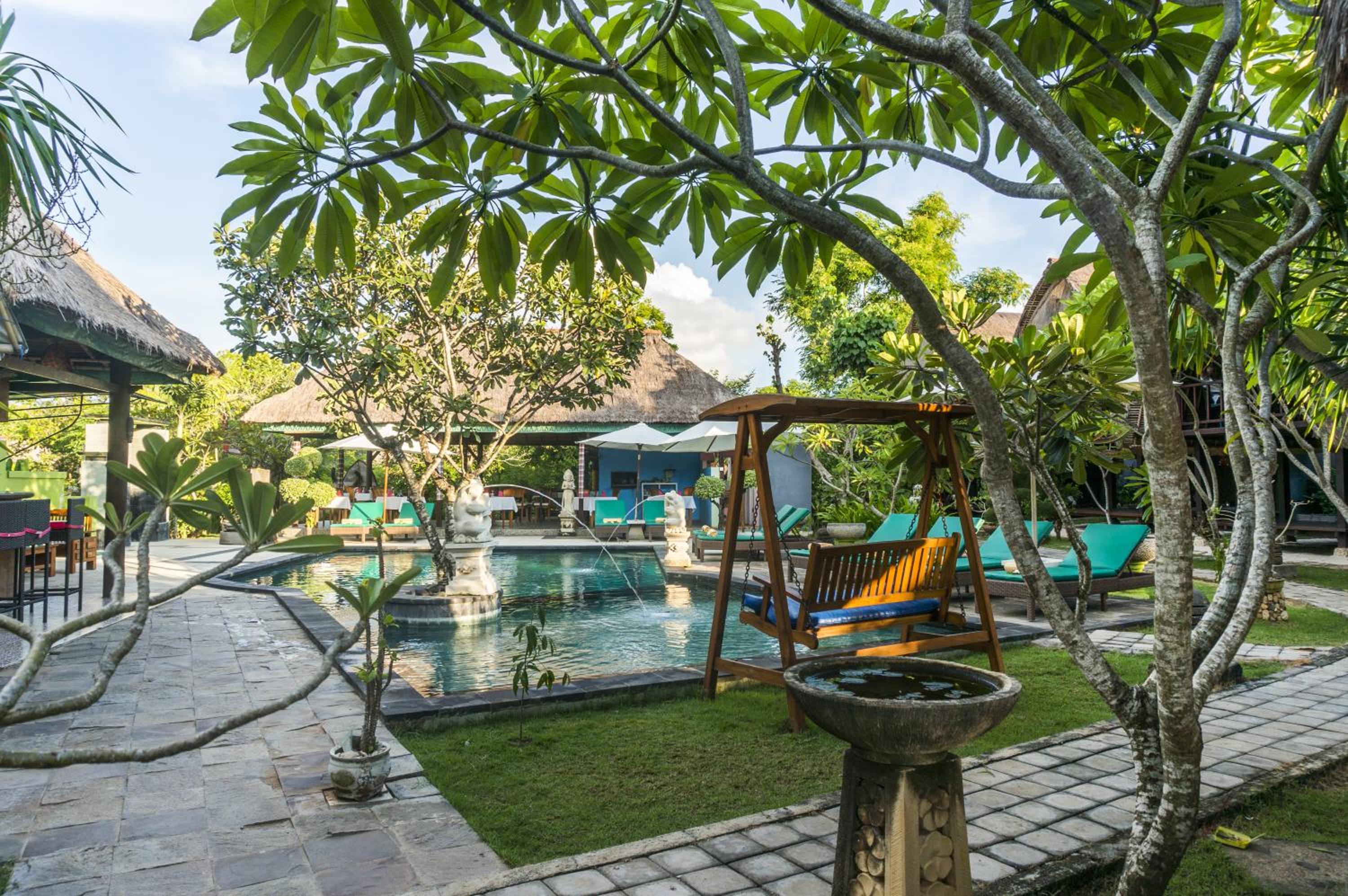 Nanuk's Bungalows