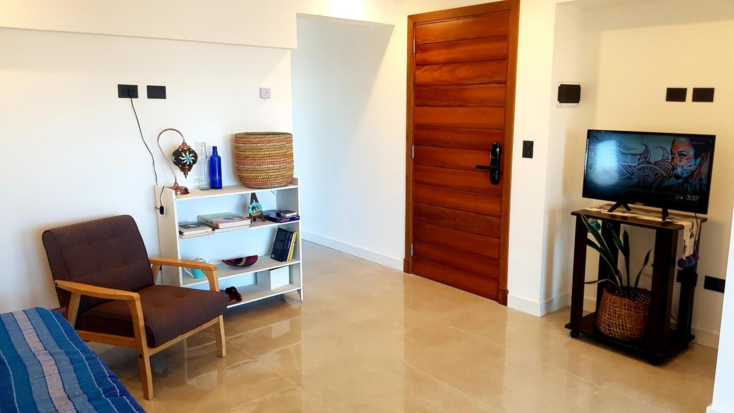 Semipiso Casaverde,con doble vista al mar, frente a la playa!con cochera y balcón terraza