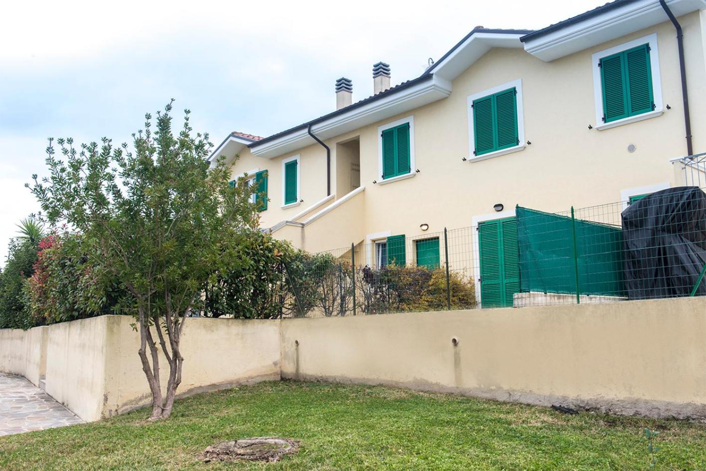 M329 - Marcelli, bilocale con giardino e garage photo 1