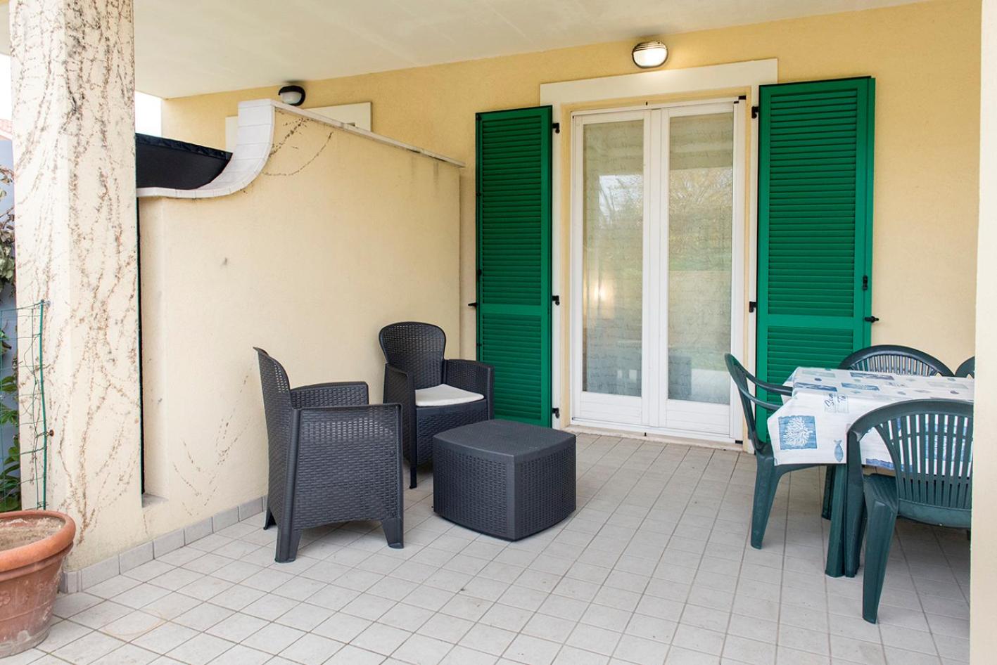 M329 - Marcelli, bilocale con giardino e garage photo 2