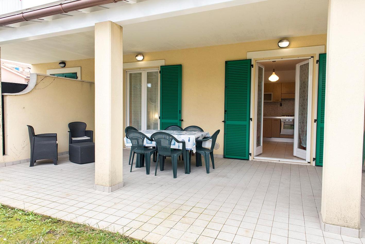 M329 - Marcelli, bilocale con giardino e garage photo 3