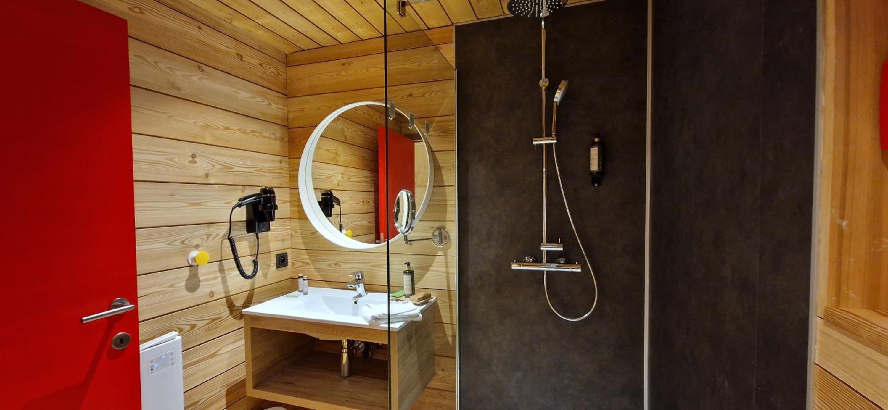 Utopia Village - Art & Nature Lodges