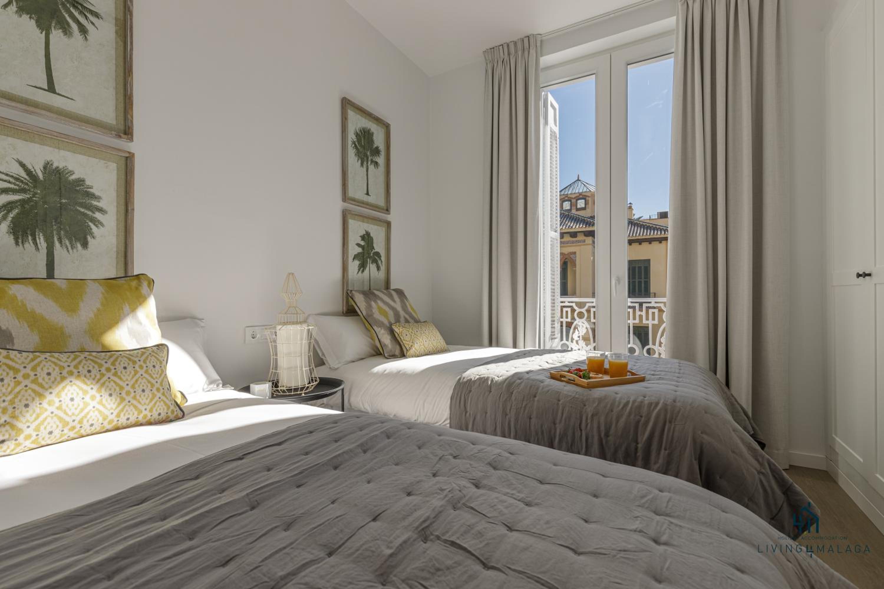 Bright Classic House Near La Malagueta REMS