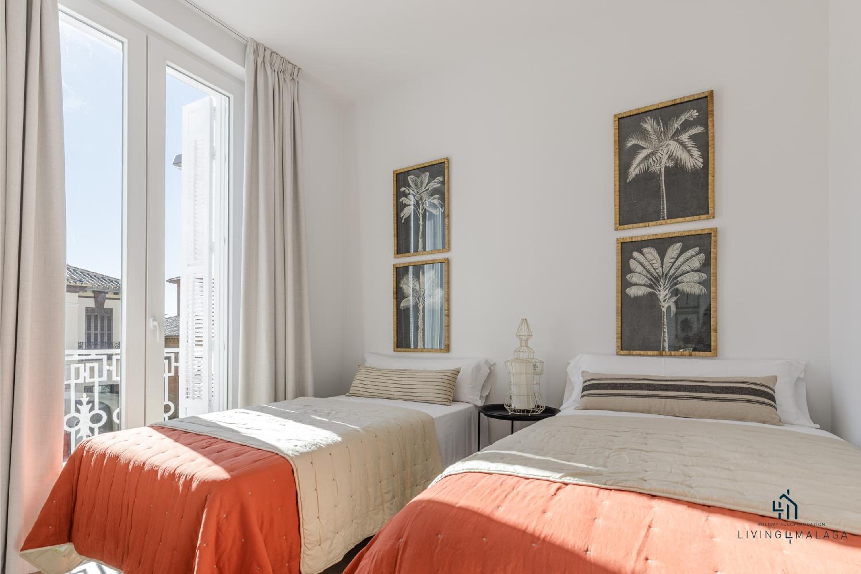 Bright Classic House Near La Malagueta REMS