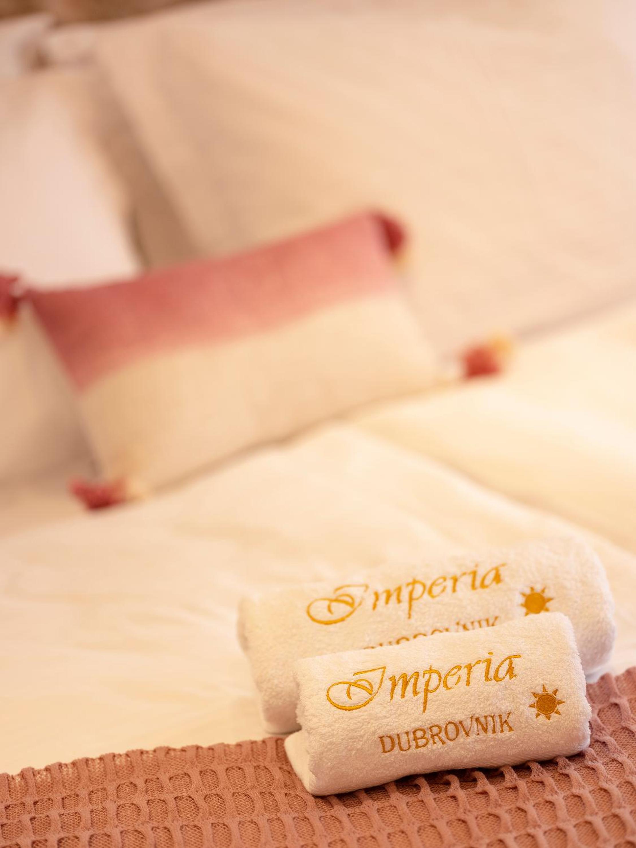Imperia - Chic! place with balcony, self check in 0-24h & free luggage storage