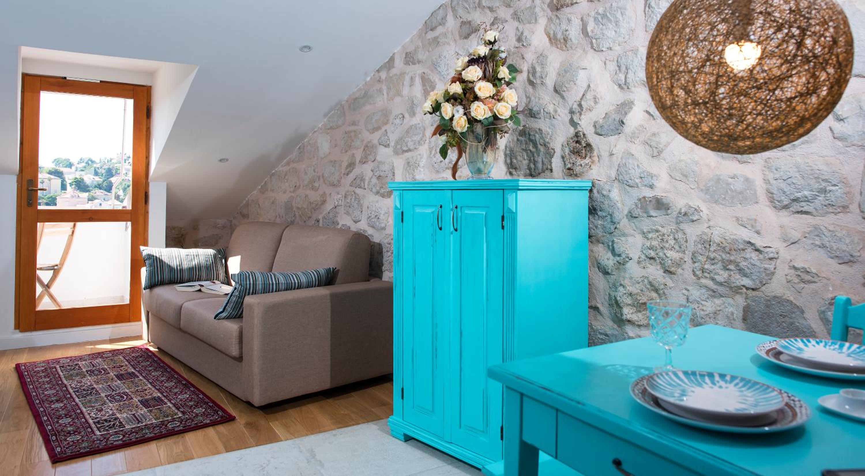 Imperia - Chic! place with balcony, self check in 0-24h & free luggage storage