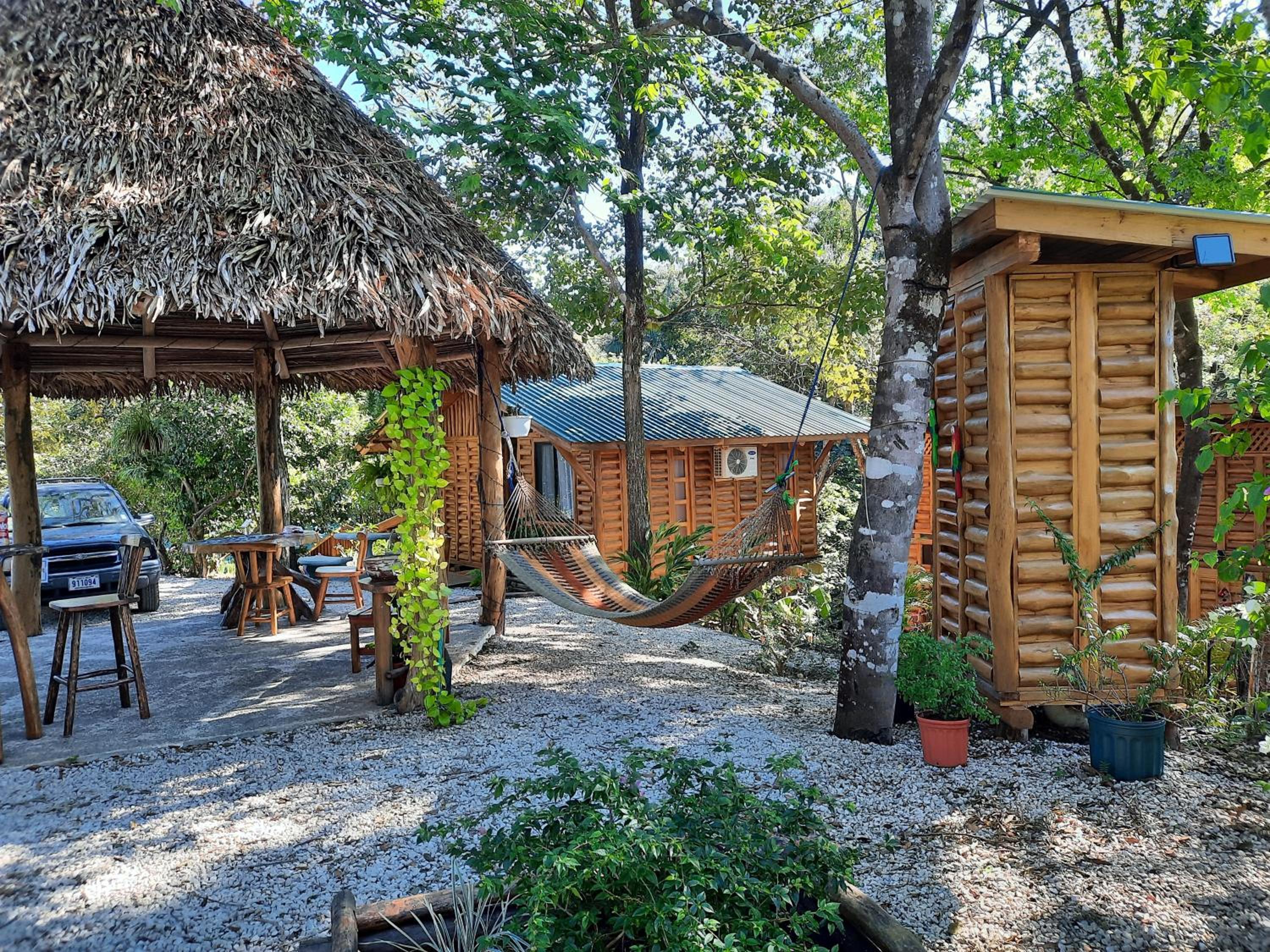 Eco-Turismo Guayacanes