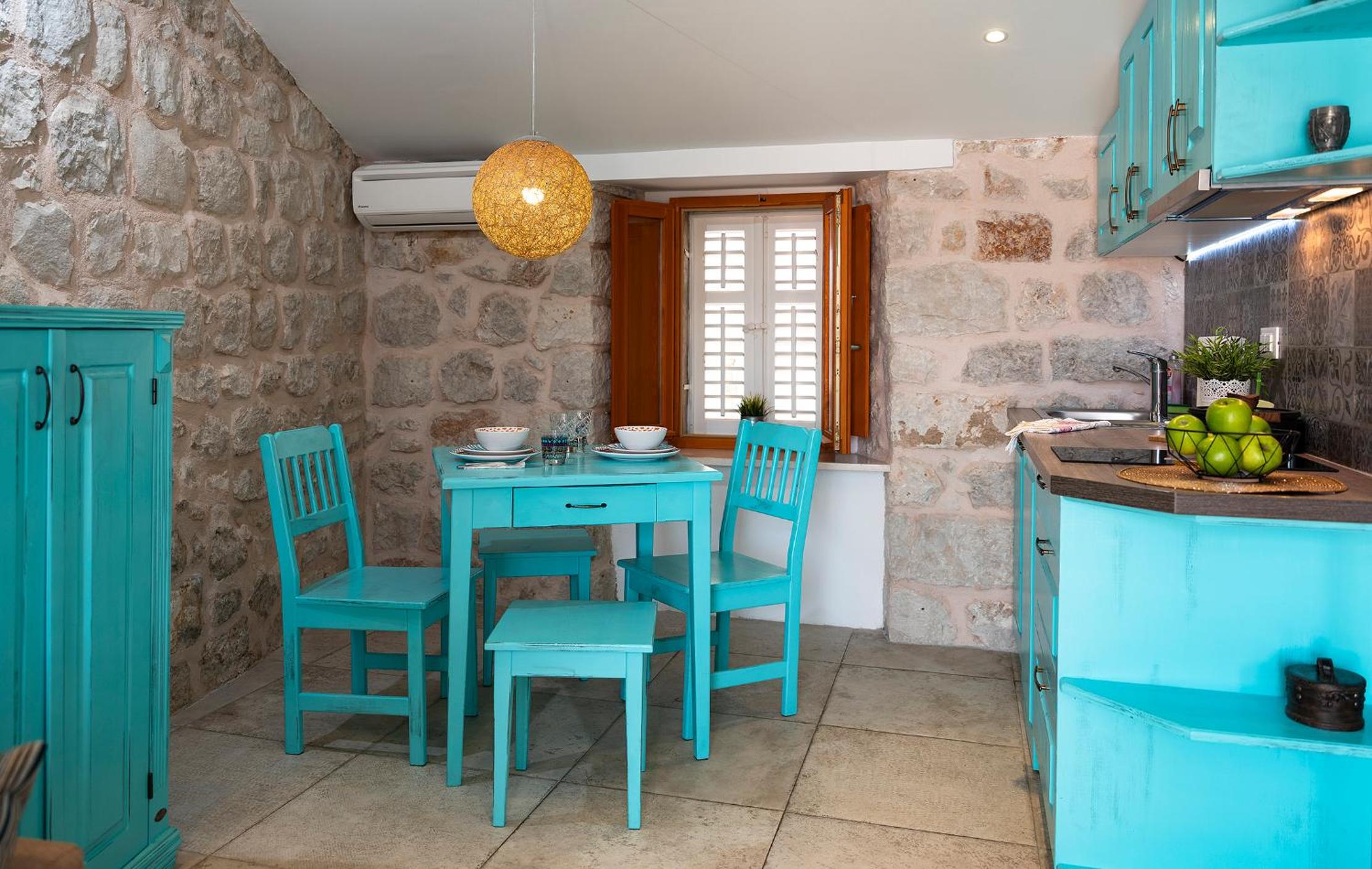 Imperia - Chic! place with balcony, self check in 0-24h & free luggage storage