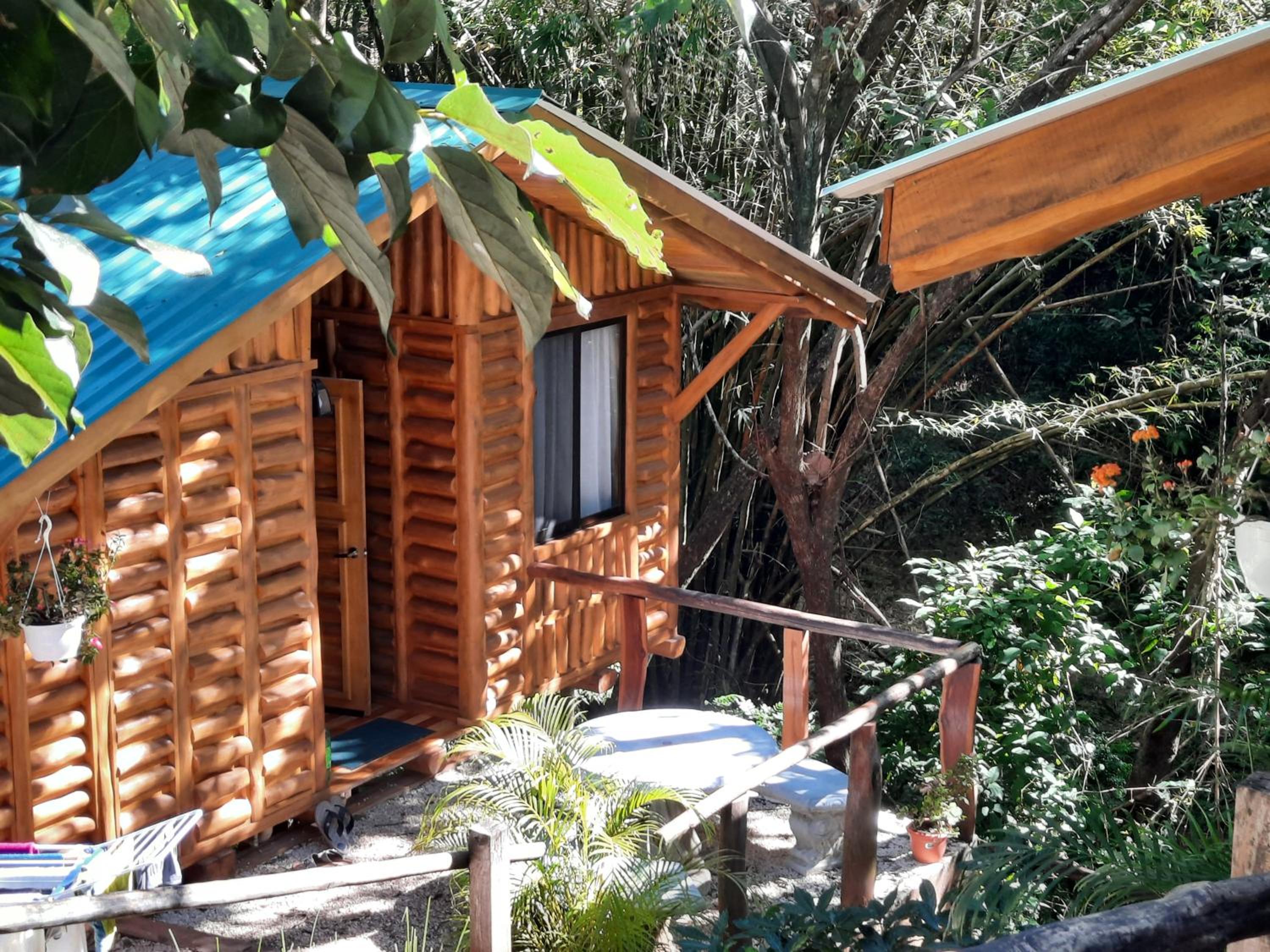 Eco-Turismo Guayacanes