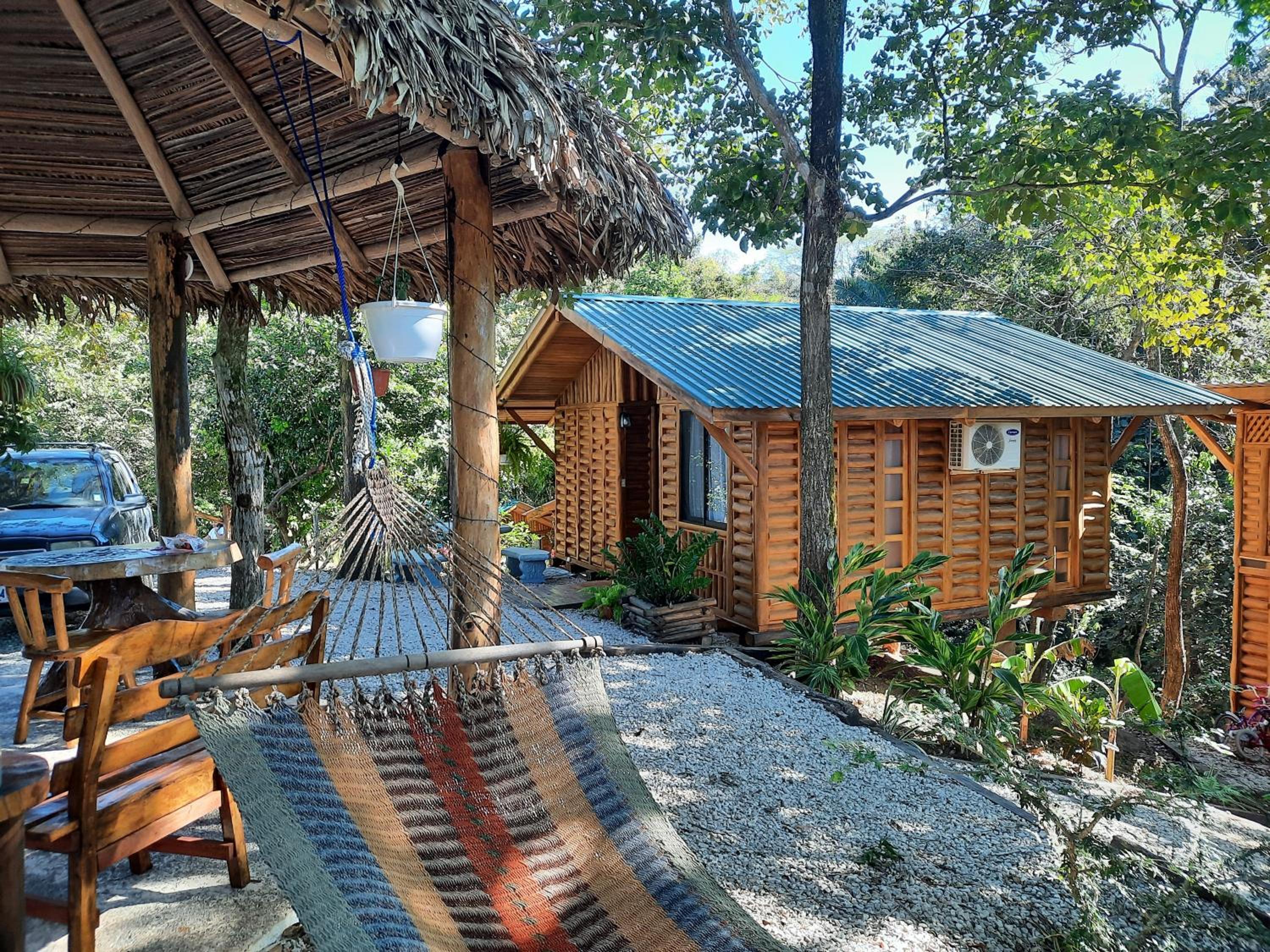 Eco-Turismo Guayacanes