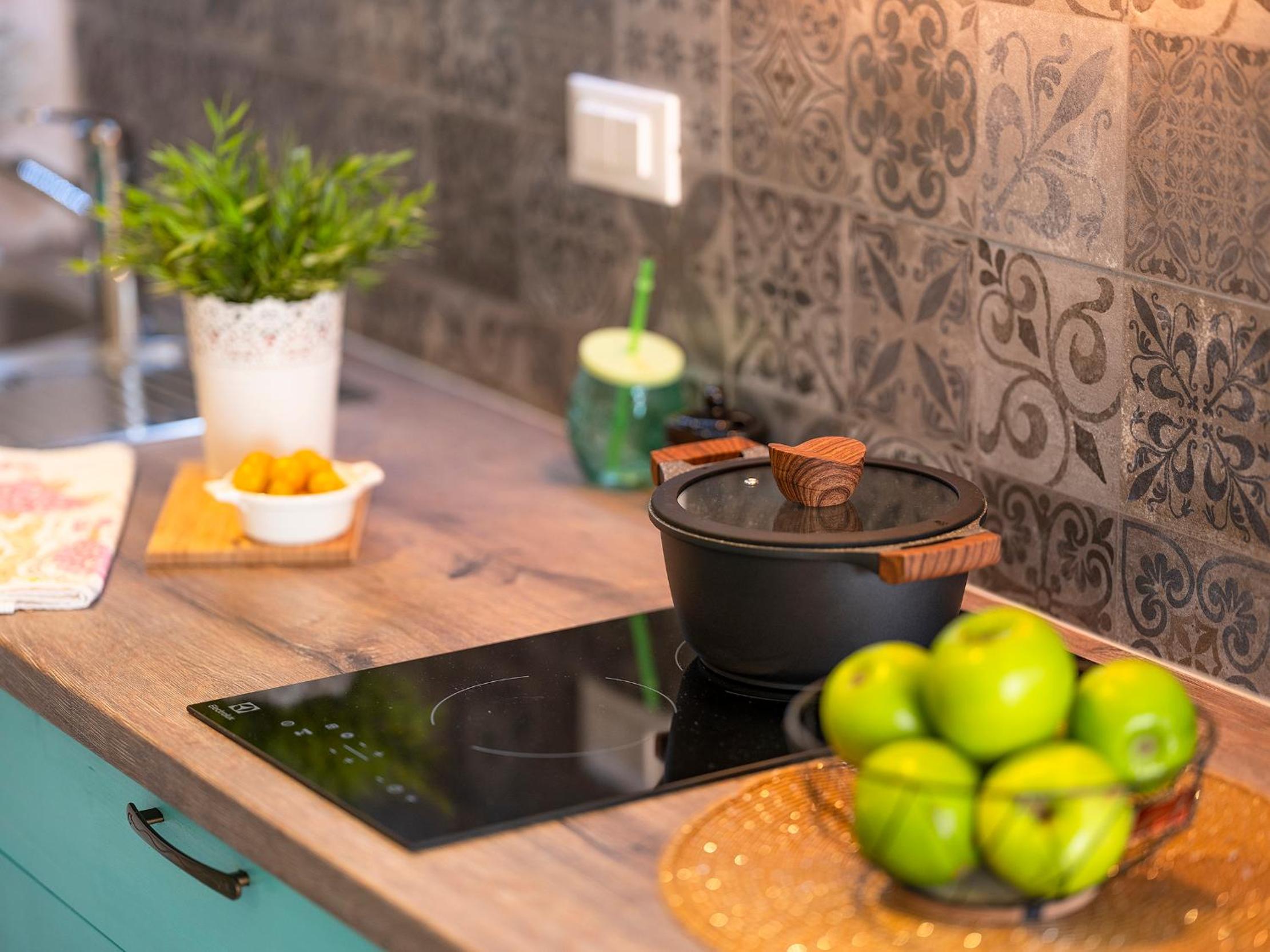 Imperia - Chic! place with balcony, self check in 0-24h & free luggage storage