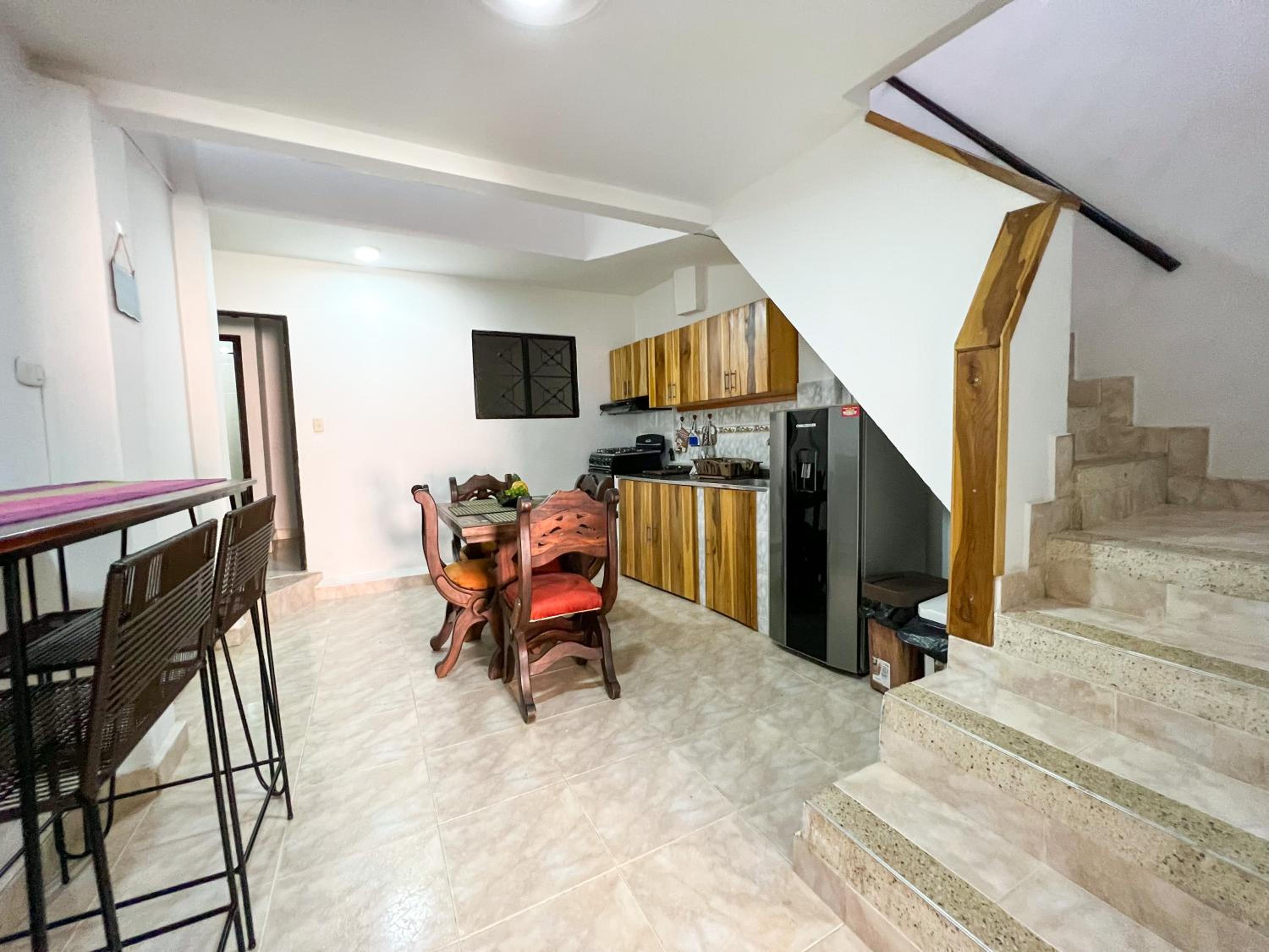 Casa rústica con terraza, en el corazón del pueblo