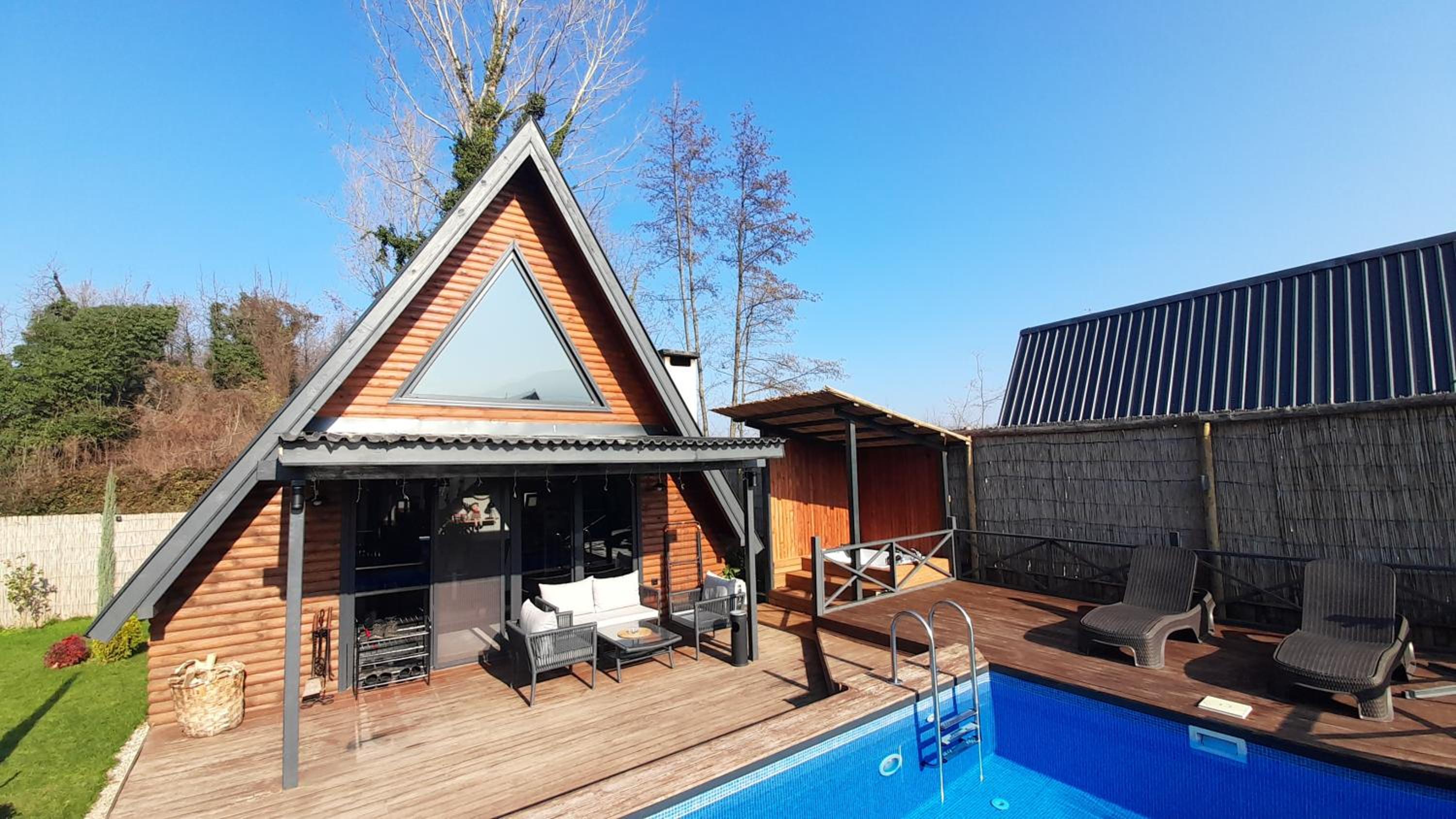 UĞURLUBUNGALOV