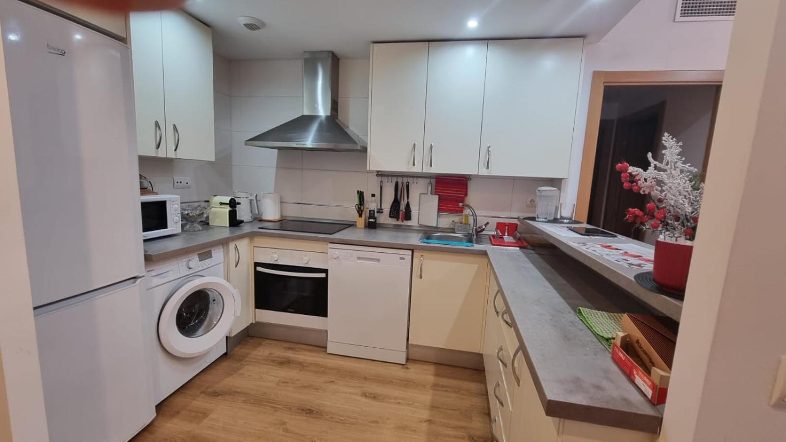 Modern Apartment in the center of San Pedro de Alcantara, Marbella view 4