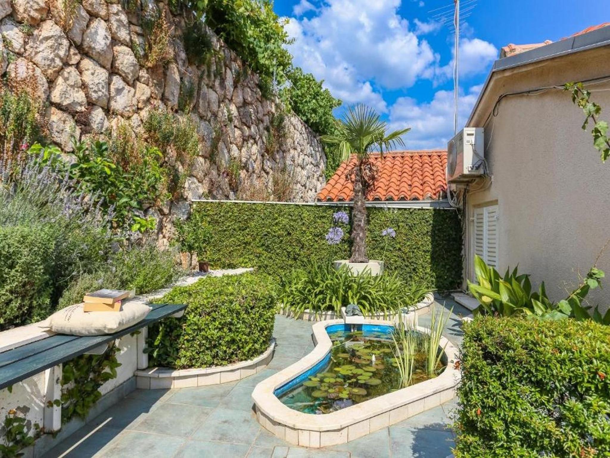 Sunny Palace Apartments