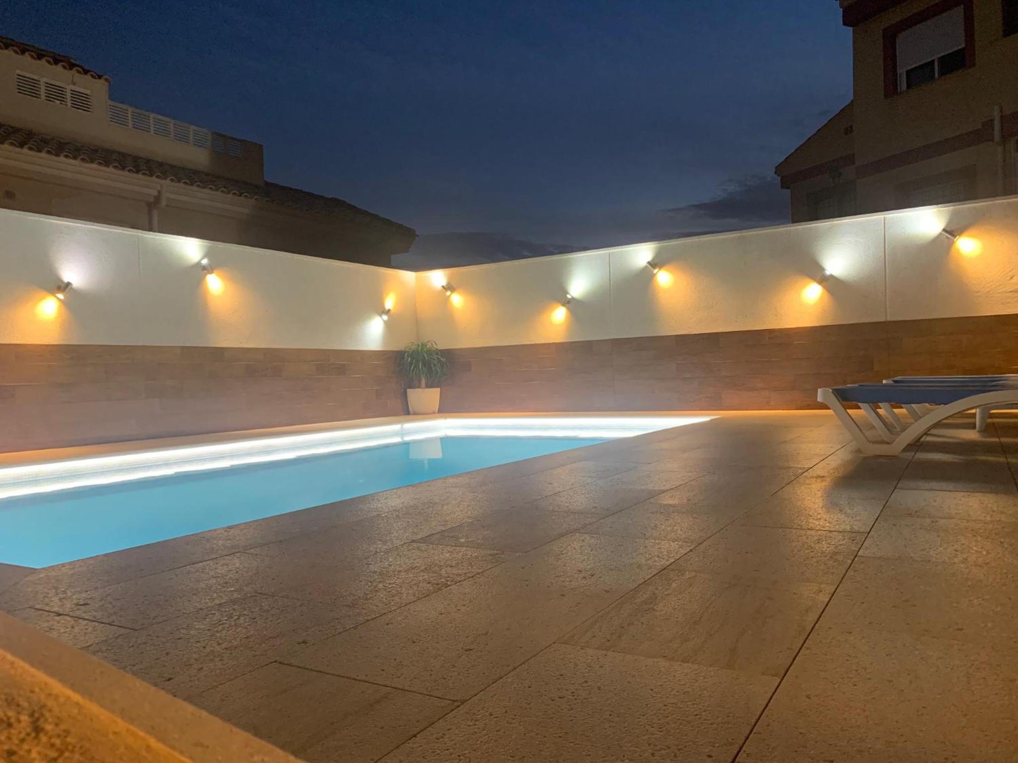 Agradable casa con piscina