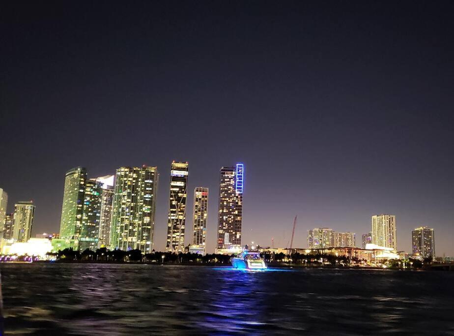 Rockland Villa - Huge in the epicenter of Miami