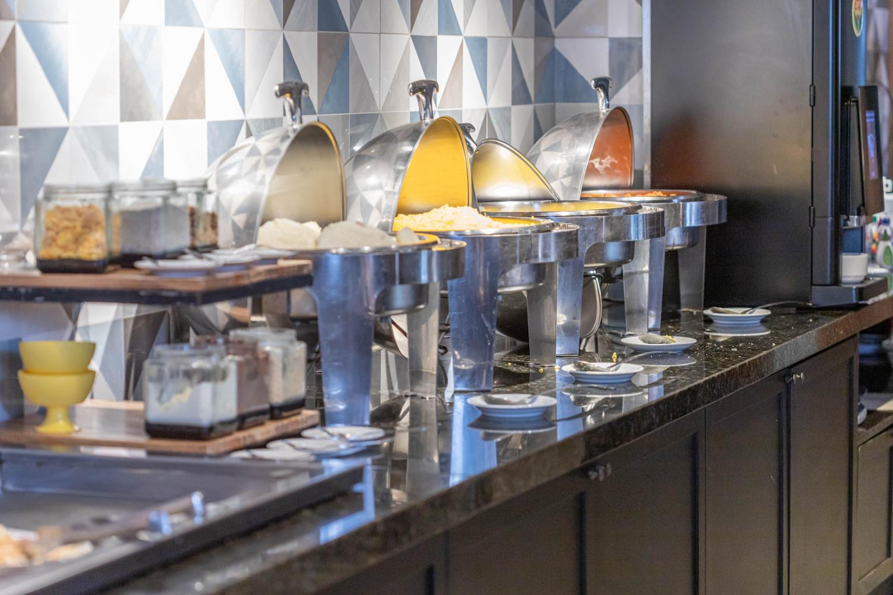 Bessa Beach Hotel - Property Image 22