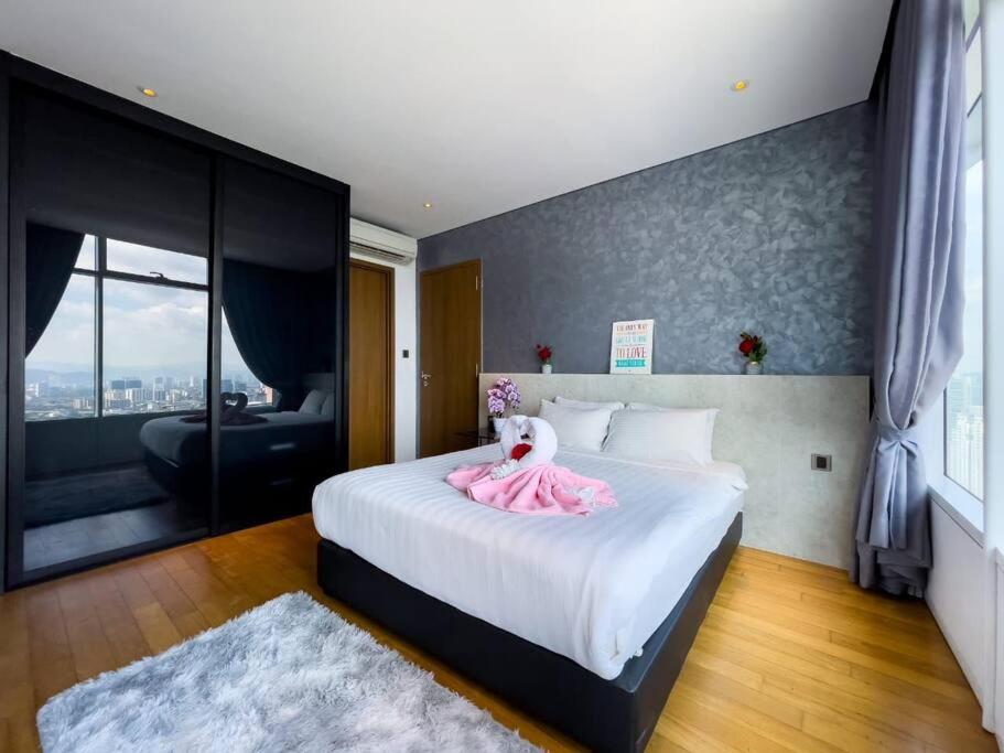 The Luxury Penthouses KLCC Petronas Twin tower Kuala Lumpur