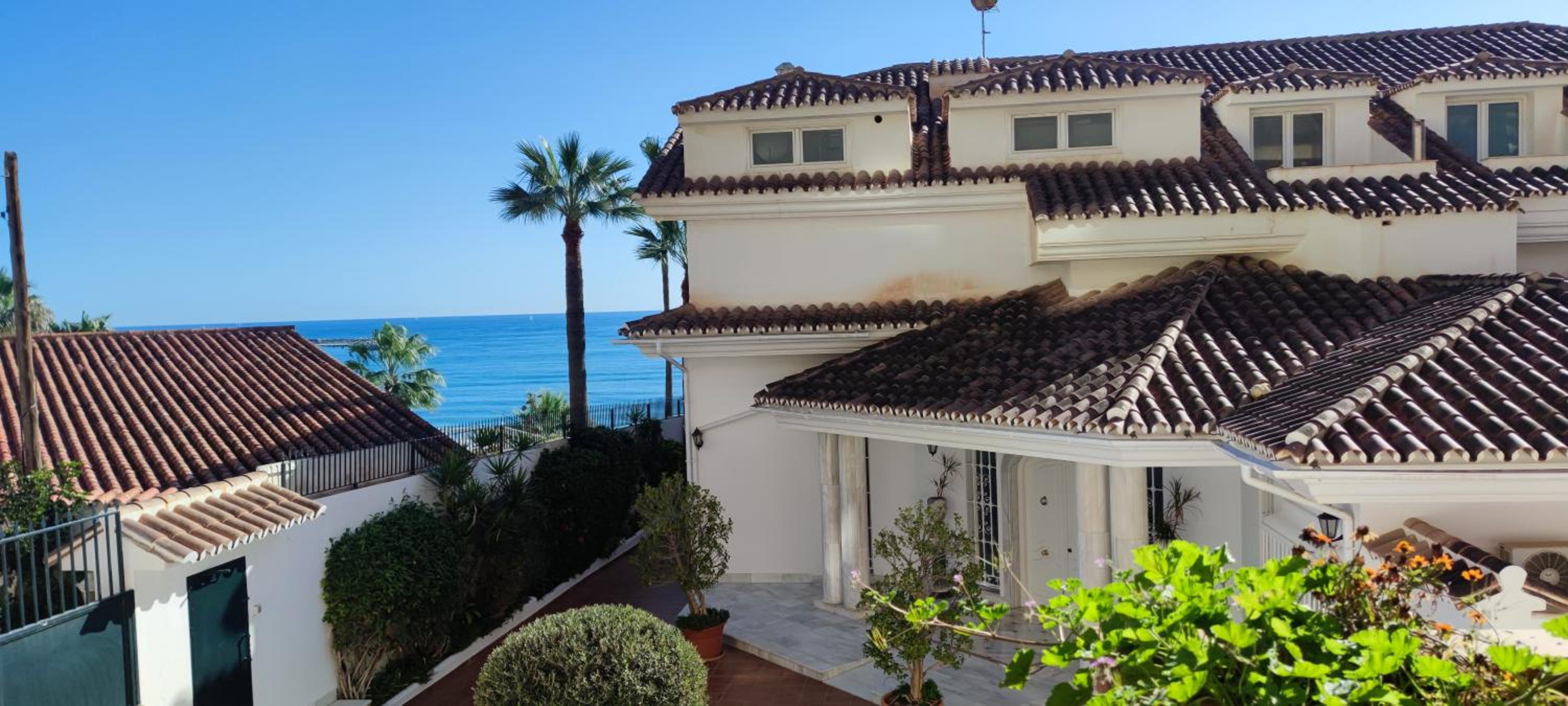 Benalmadena Beach Apartamento con Vistas al mar y Parking Privado Incluido