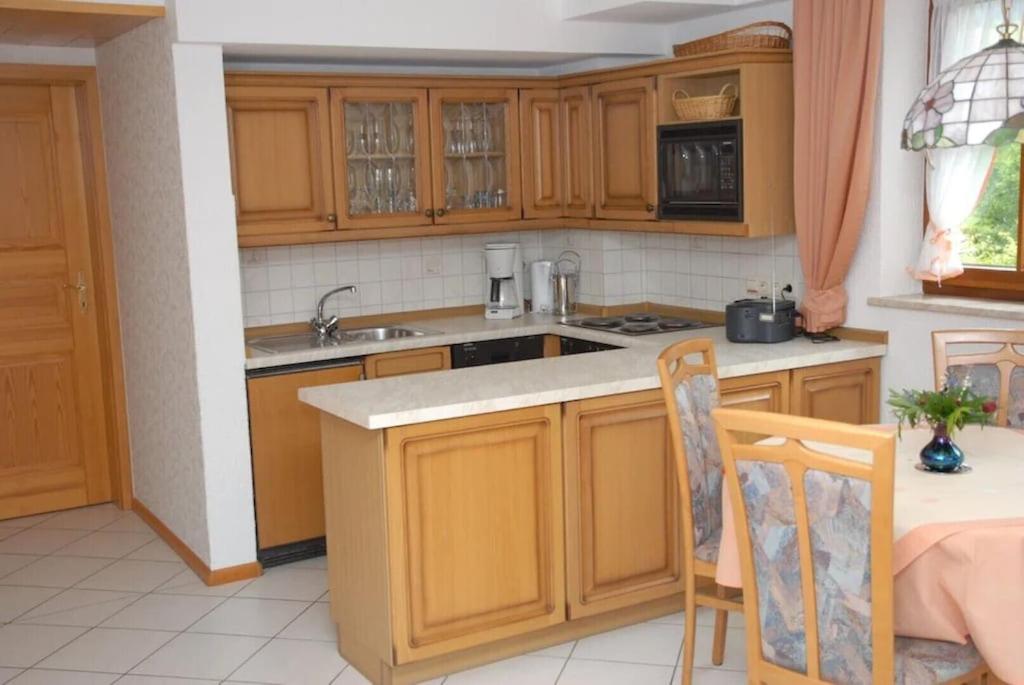 Oberbauernhof - Wohnung Am Garten -- Moderne FeWo im schönen Schwarzwaldhaus