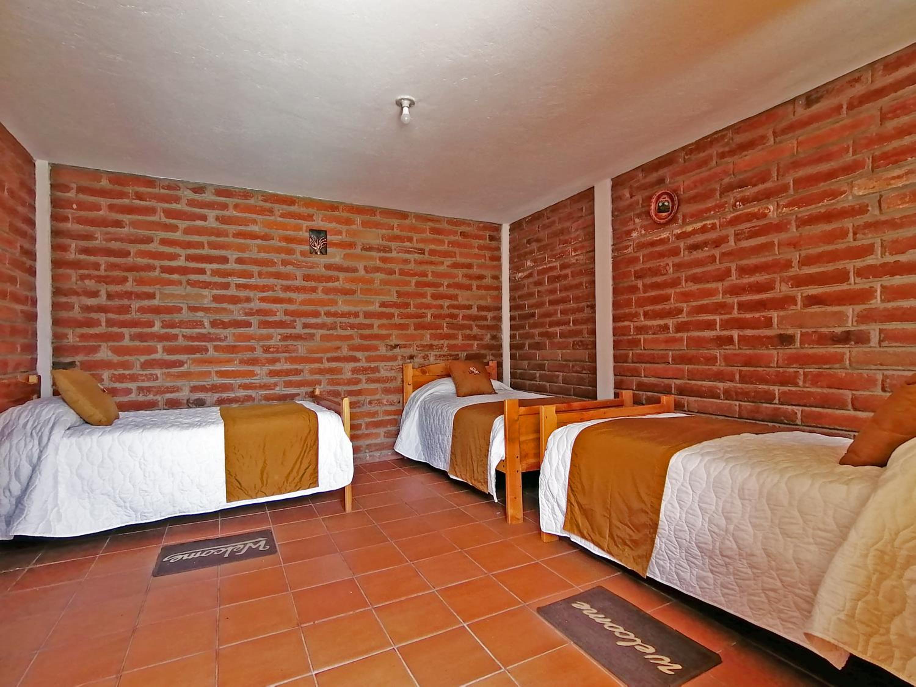 Lagoon Hotel Chugchilan